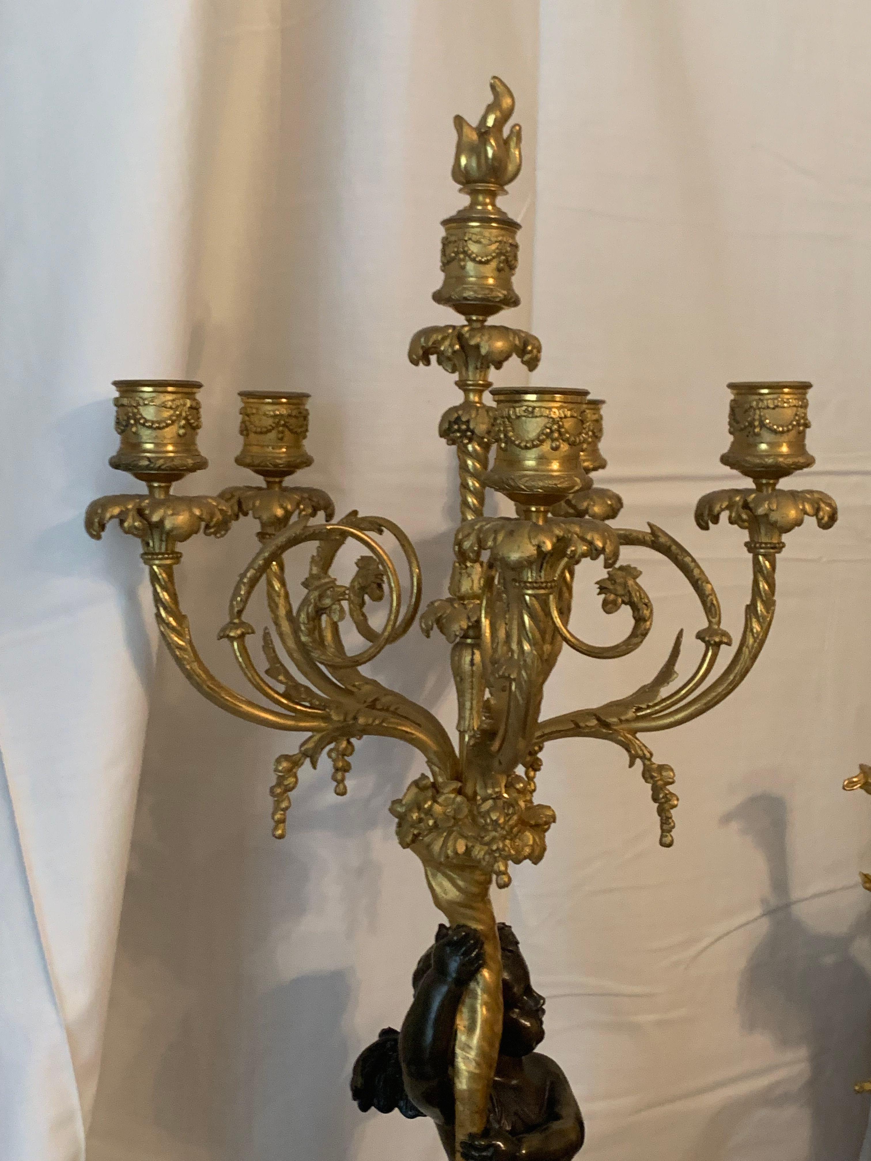 Louis XVI Ensemble d'horloges en marbre et bronze de F. Gervais en vente