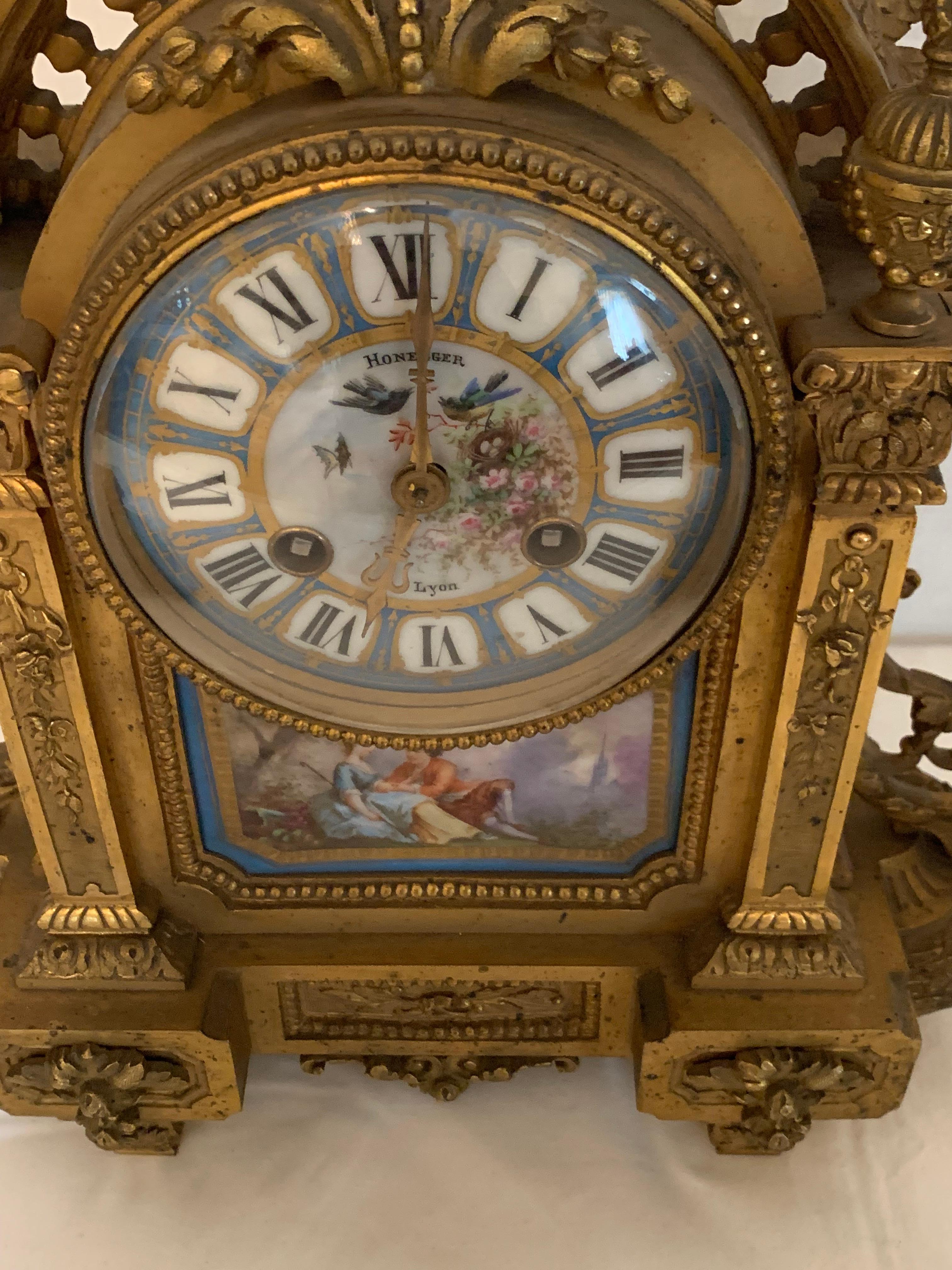  Uhrenset dreiteilig in Sèvres-Stil und Bronze (Louis XVI.) im Angebot