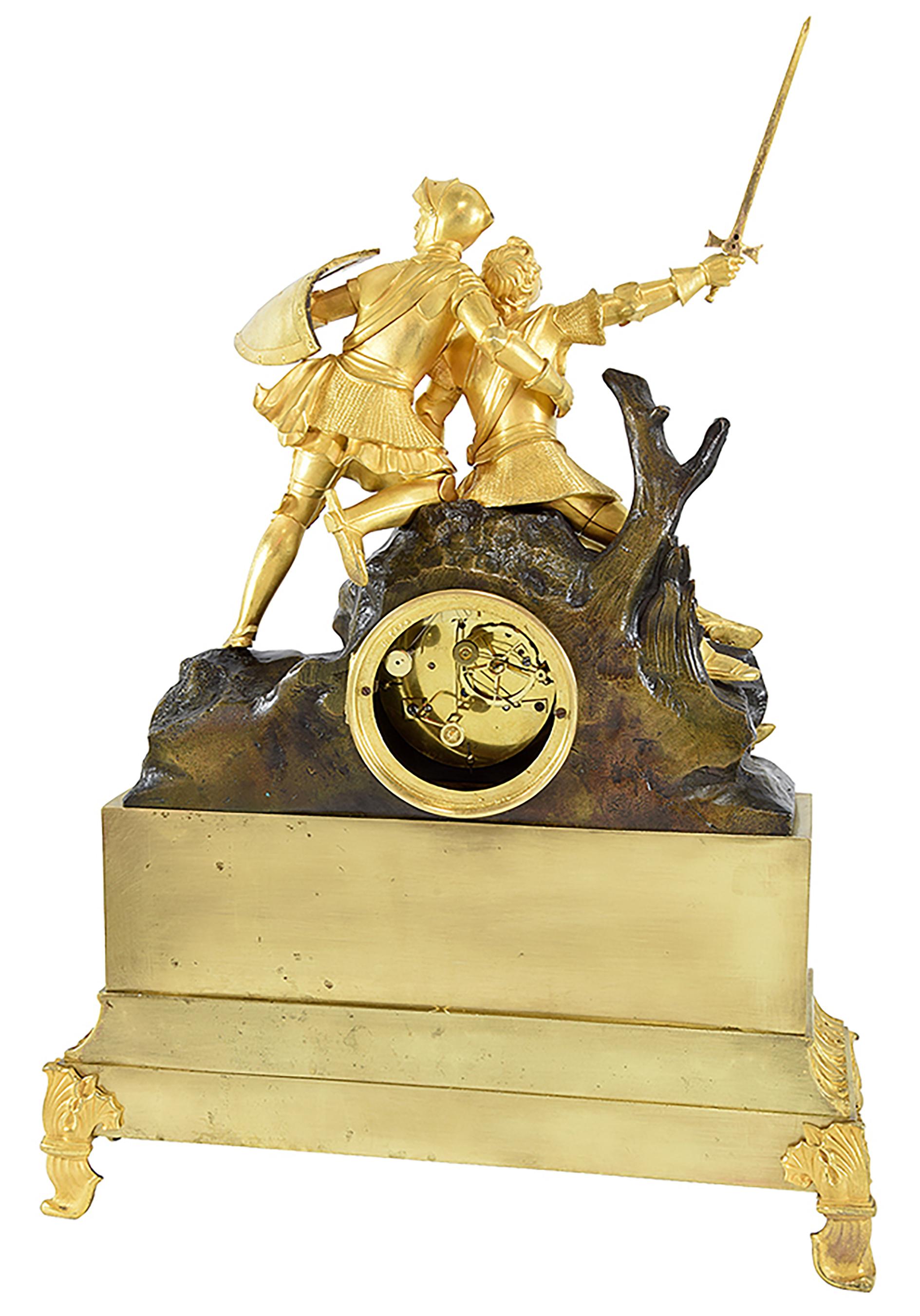 Uhr mit Rittern aus vergoldeter Bronze und patinierter Bronze – Zeit der Restauration (Französisch) im Angebot