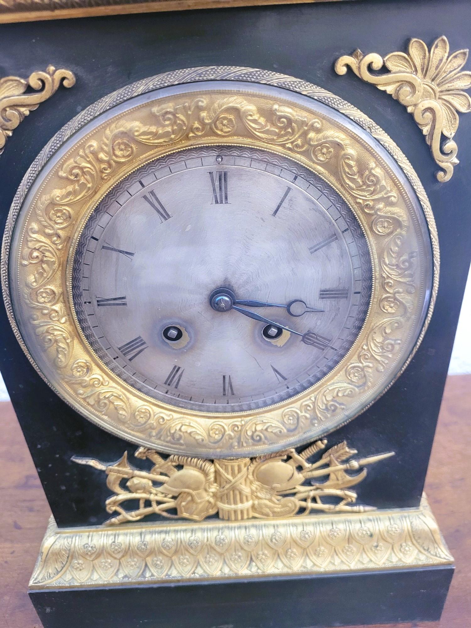 Clock With Warrior Helmet, Bronze, 19th Century In Good Condition For Sale In MARSEILLE, FR