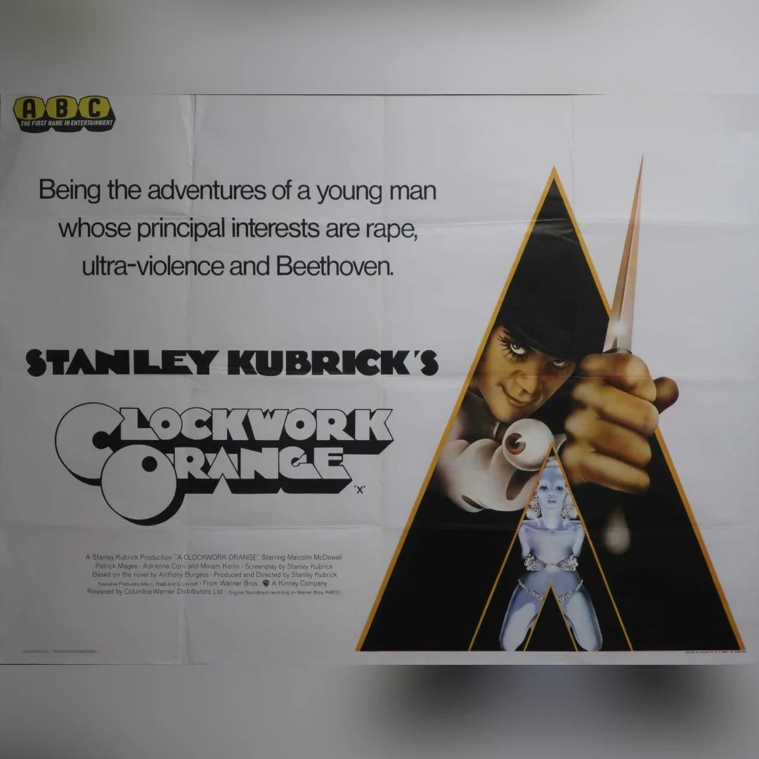 La naranja mecánica (1972)
Quad británico original (30 X 40 pulgadas)

Este cartel en concreto se imprimió para su uso en la cadena de cines ABC. Nominada a 4 Oscar, La Naranja Mecánica de Stanley Kubrick adquirió notoriedad porque insistió en que