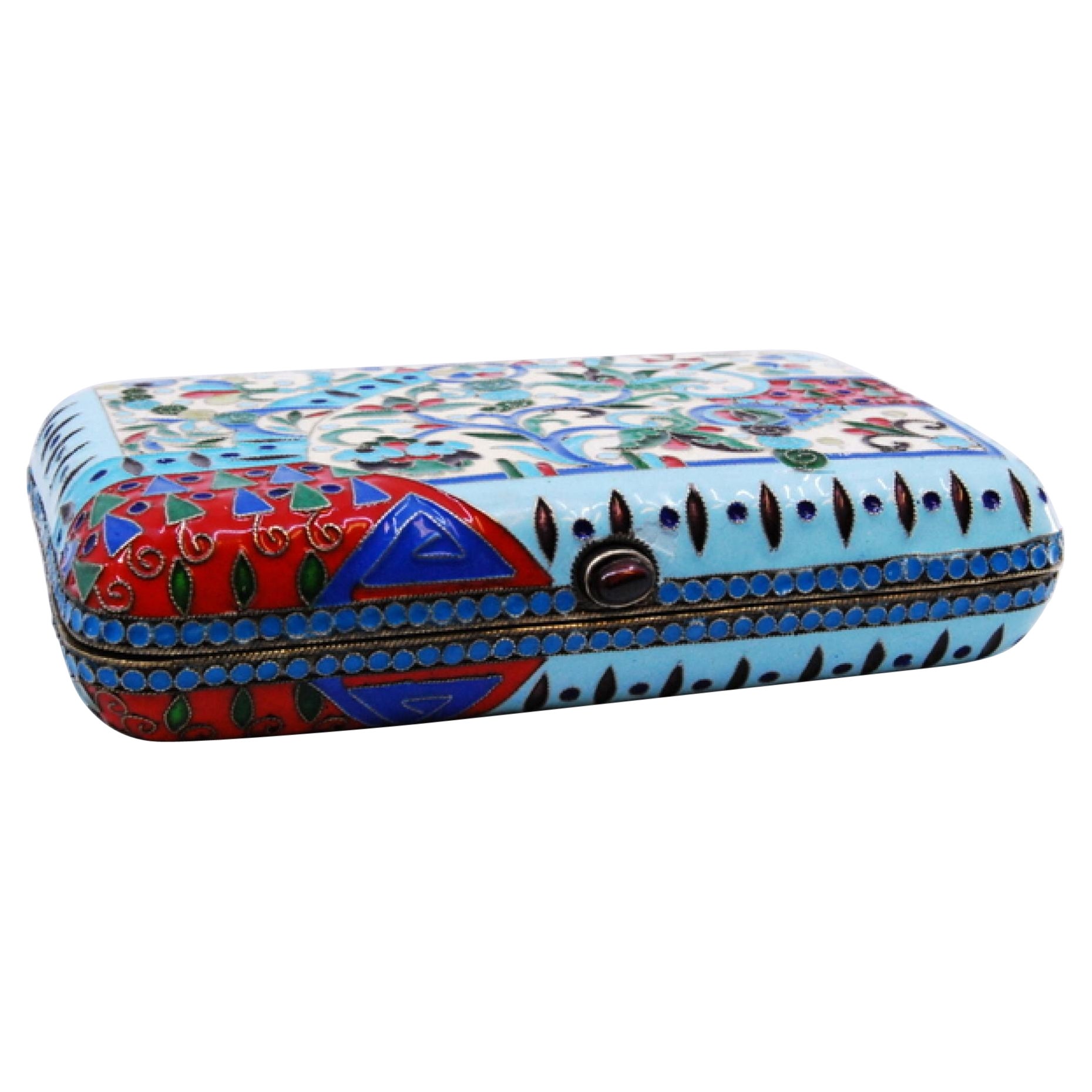 Cloisoin silver snuffbox in the Russian style with gold-lined interior For Sale