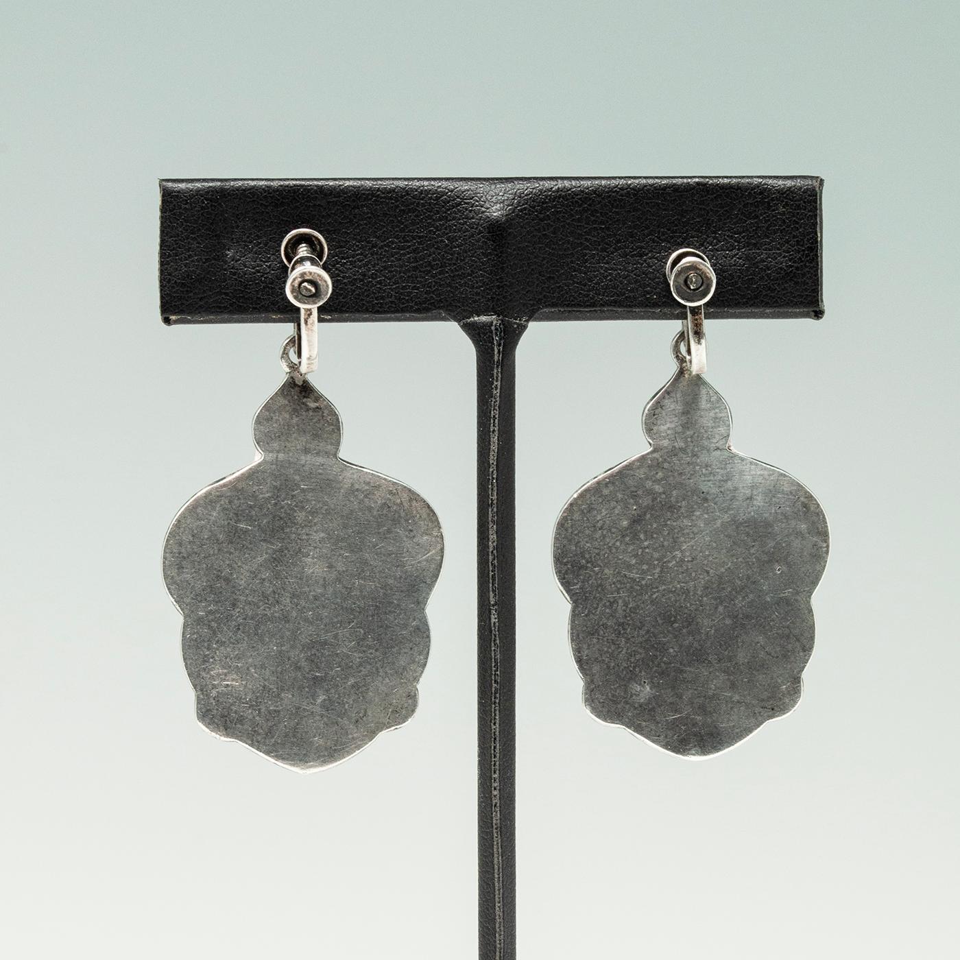 Cloisonne and Silver Drop Earrings en Bueno estado para la venta en Point Richmond, CA