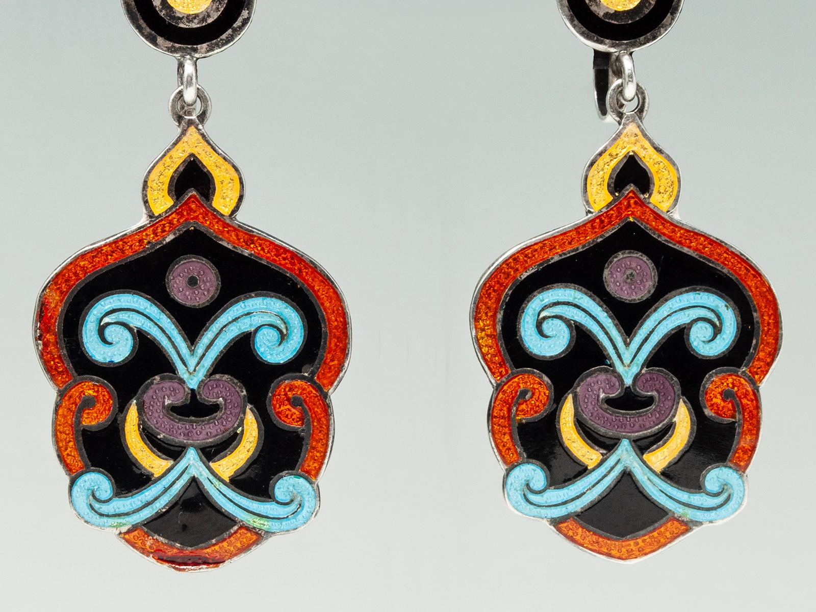 De las mujeres Cloisonne and Silver Drop Earrings en venta