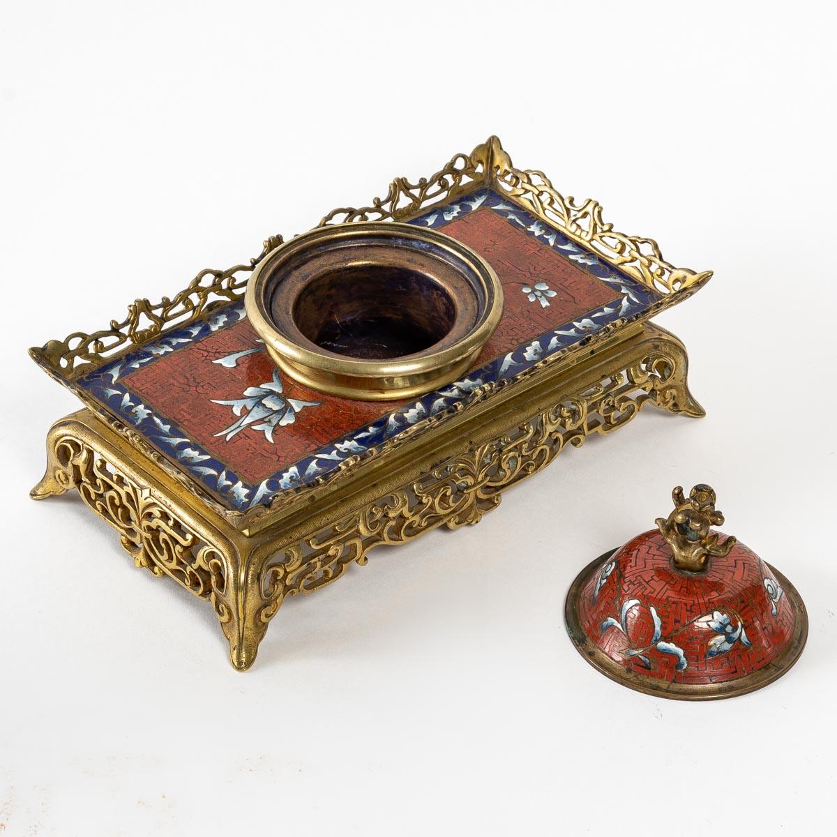 Cloisonné Bronze Desk Set, 19th Century For Sale 5