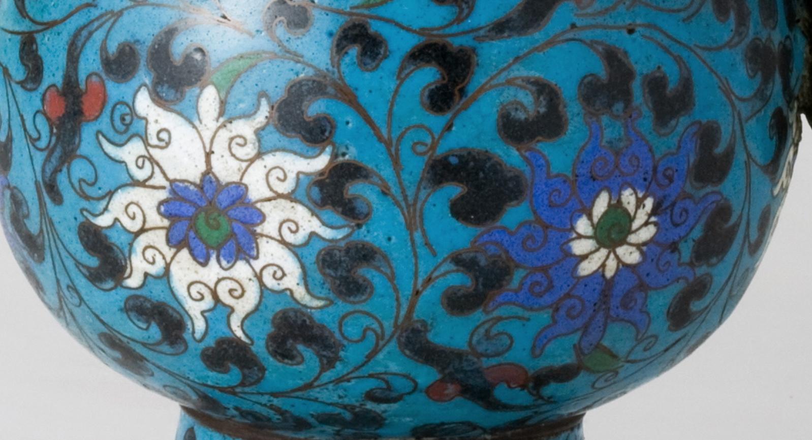 Aiguière en émail cloisonné, période Ming-Qing en vente 1