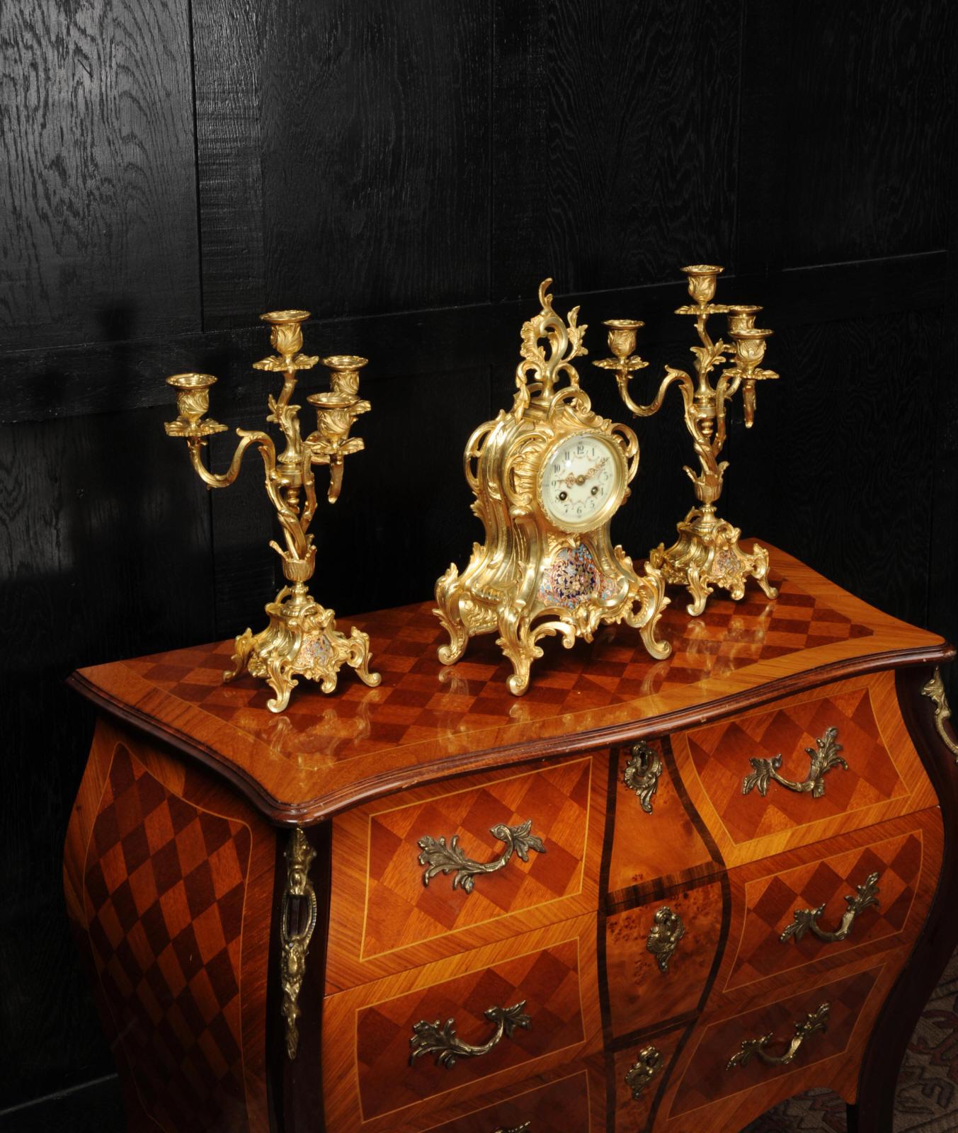 Cloisonné Enamel Mounted Antique French Gilt Bronze Clock Set In Good Condition In Belper, Derbyshire