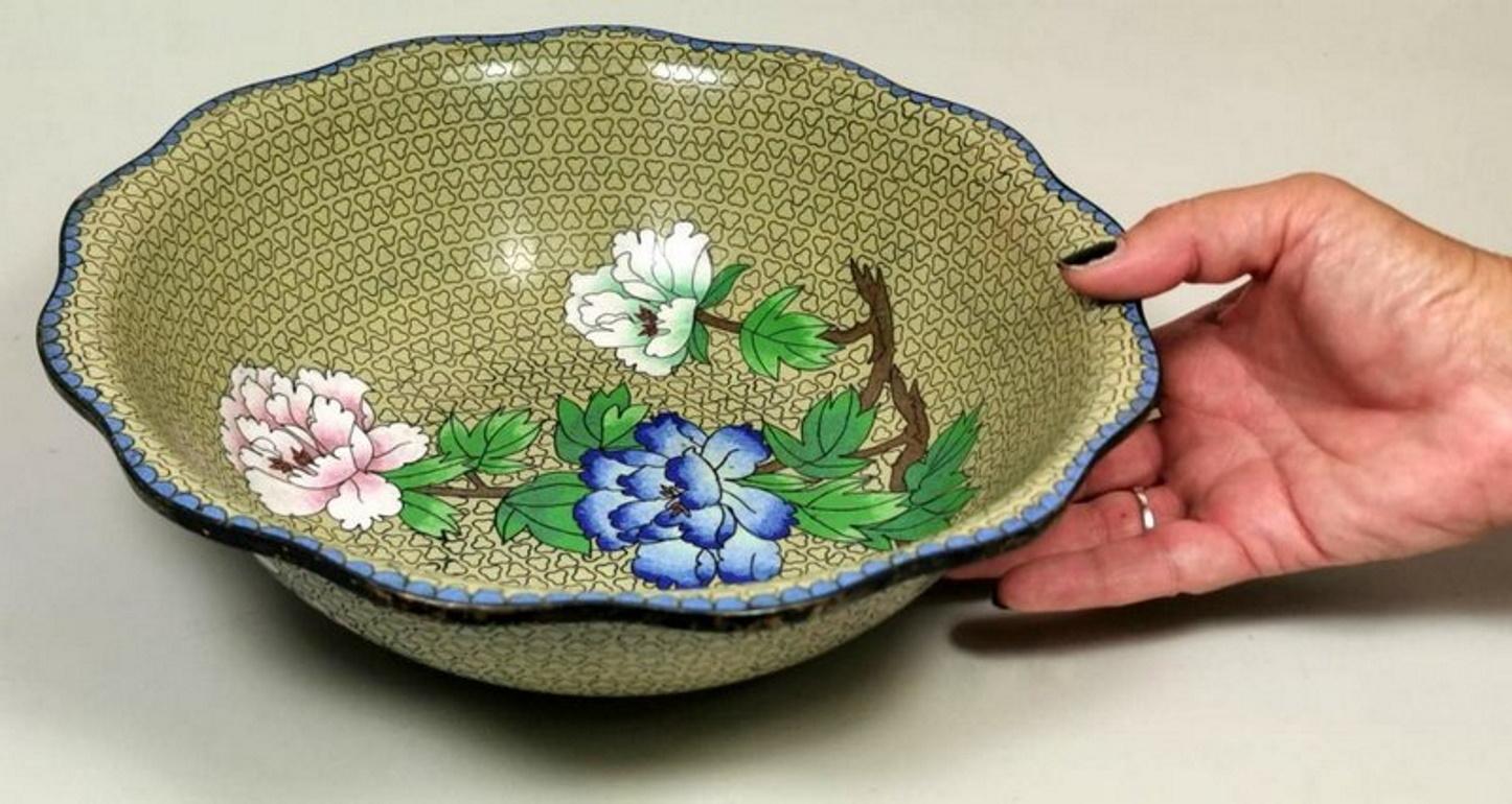 Cloisonné Enamelled Chinese Bowl with Blue Pink and White Peonies 7