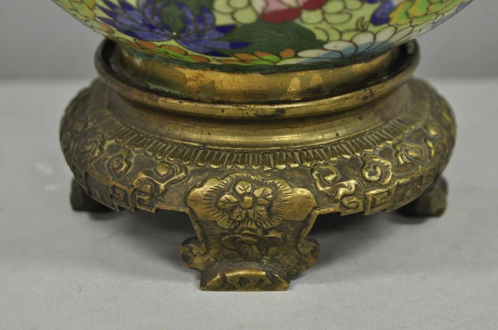 Cloisonne Porcelain Enamel Small Bronze Bulbous Chinese Ginger Jar Table Lamp In Good Condition For Sale In Philadelphia, PA