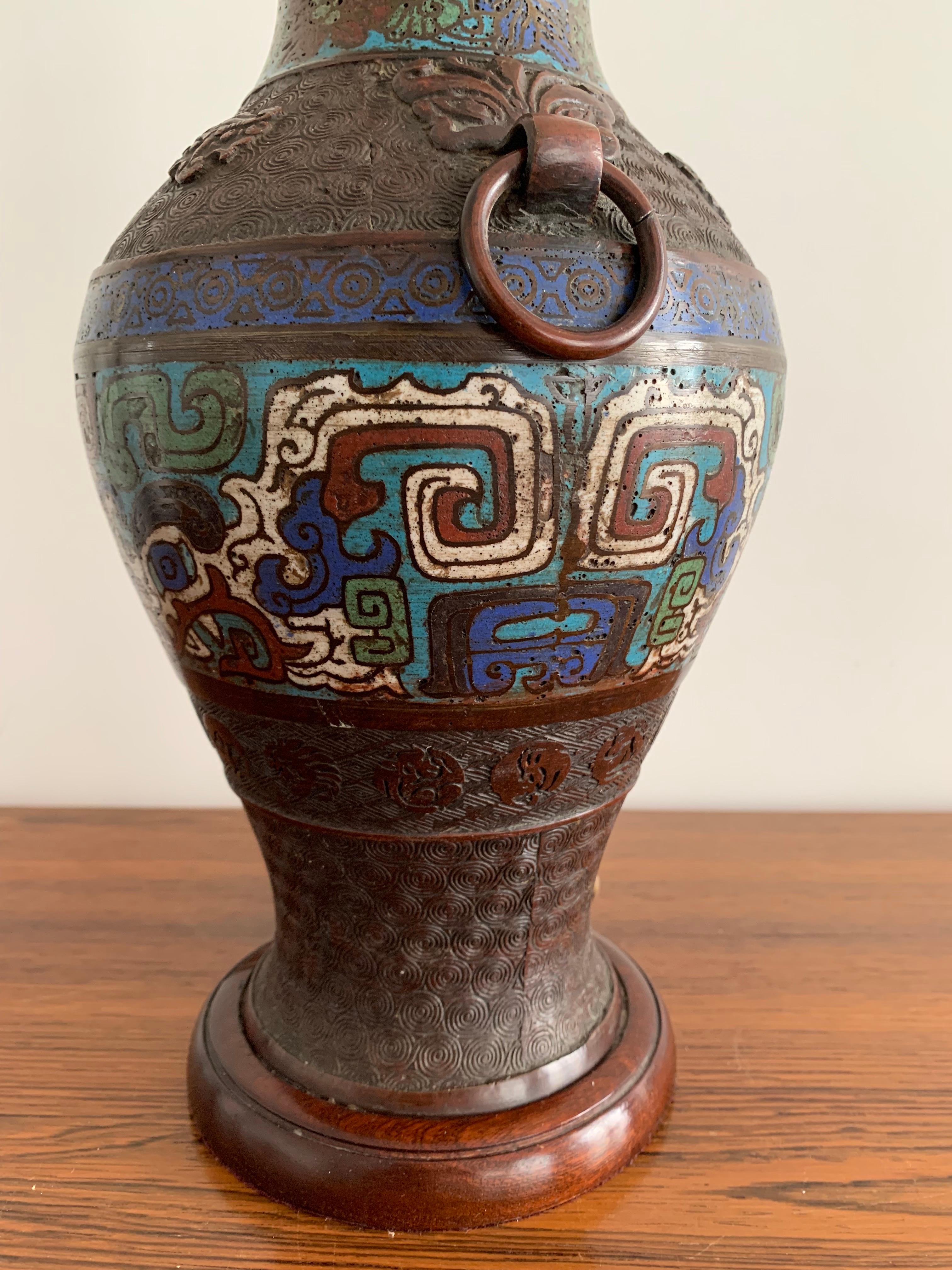 Chinoiserie Cloisonné Table Lamp on Bronze, China 1880 For Sale