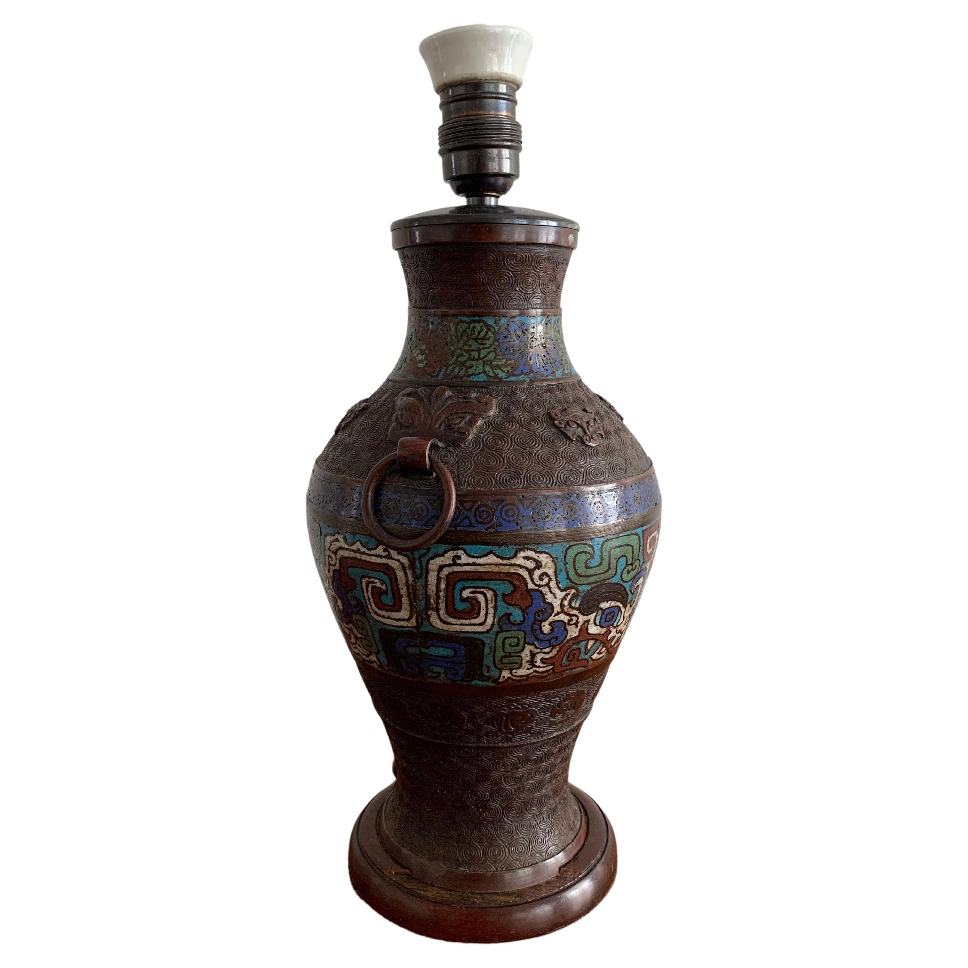 Lampe de table cloisonnée sur bronze, Chine 1880