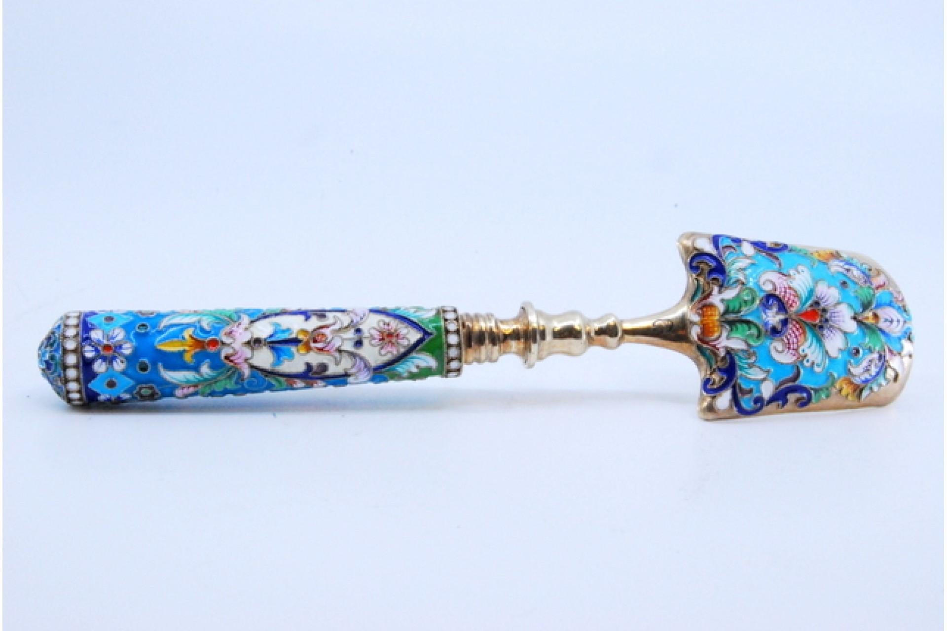 Cloissonè silver spoon with a handle covered in Russian-style floral painting im Angebot 1