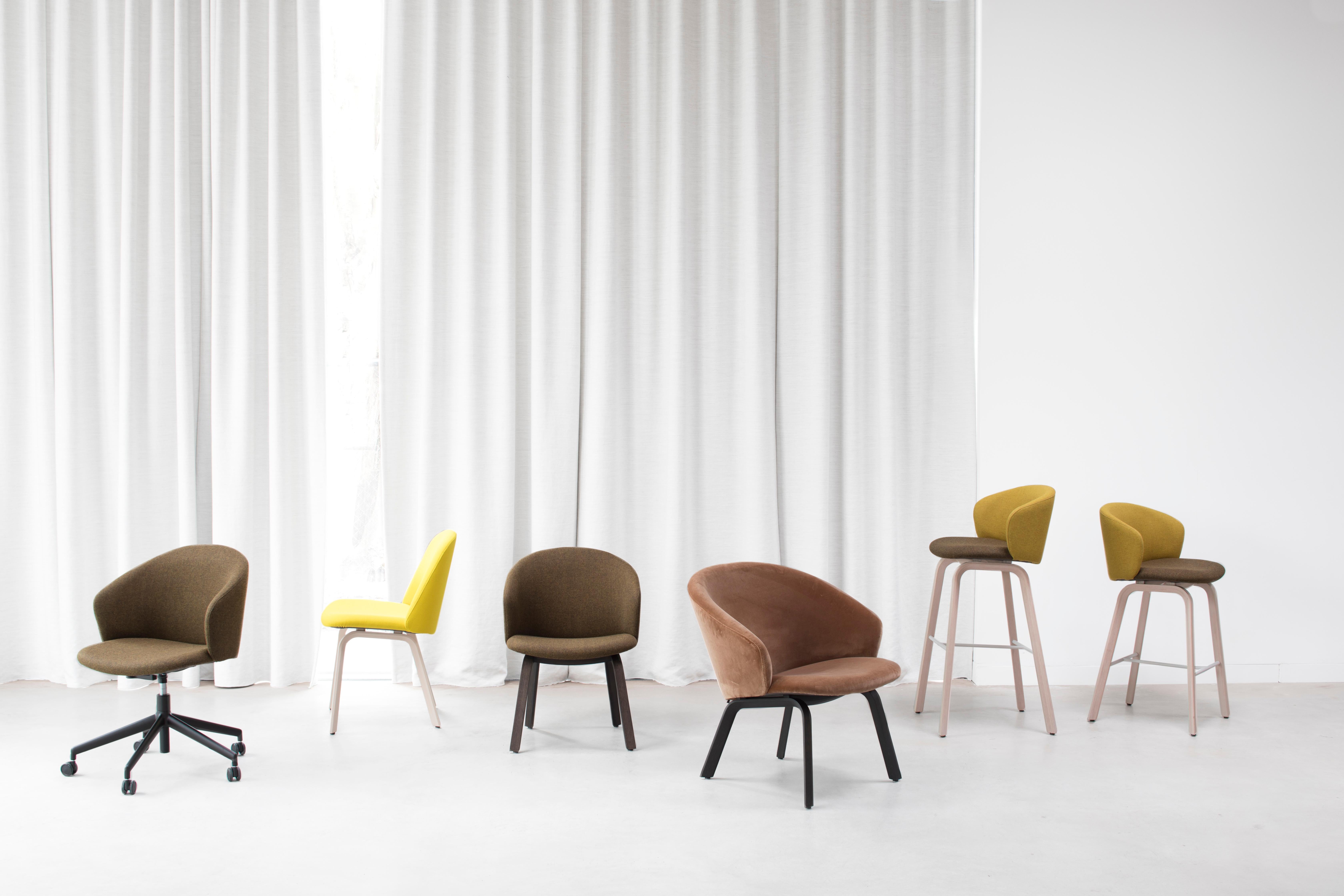Chaise Close Conçue par Gudmundur Ludvik en vente 5