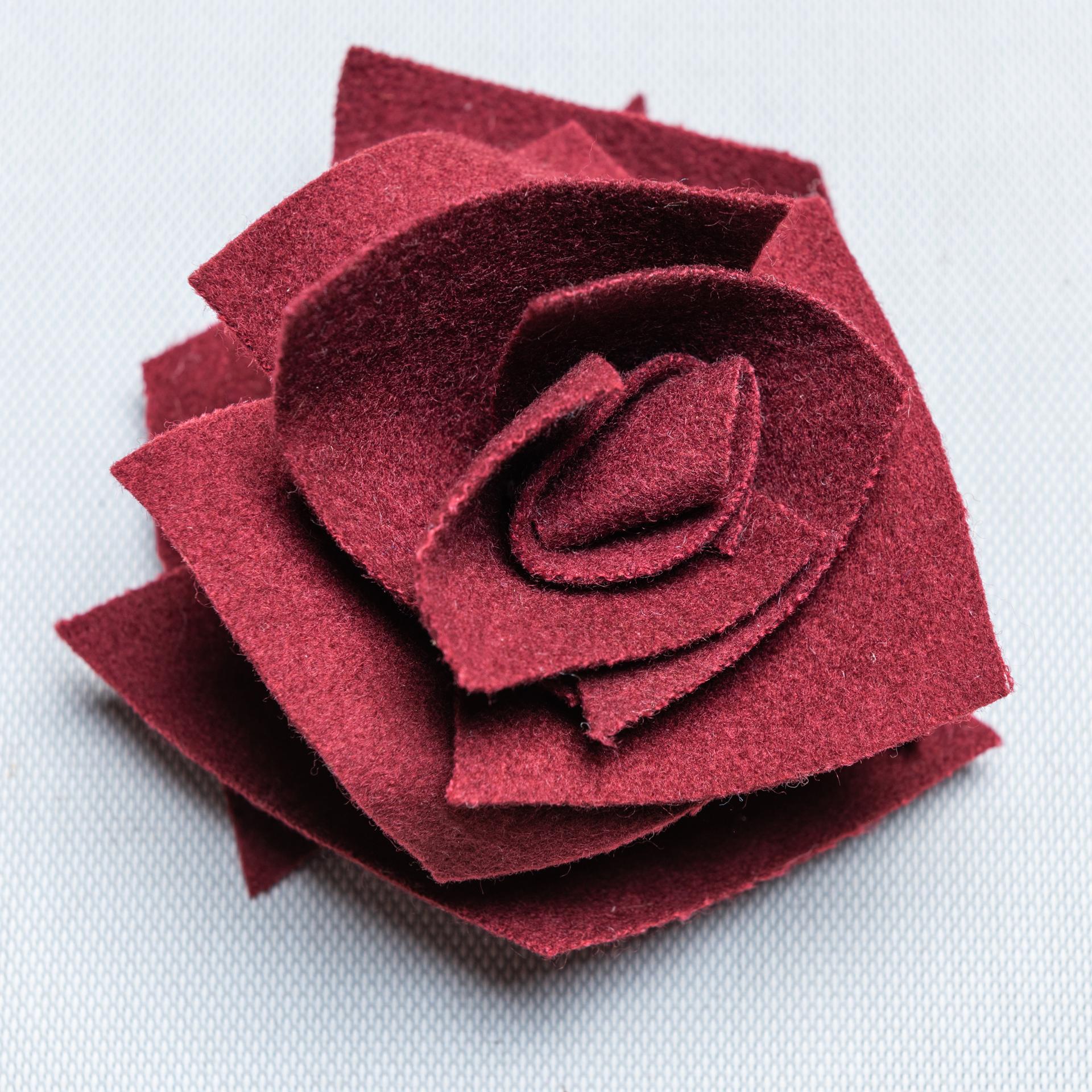 20th Century Cloth Roses for Curtain Decoration For Sale