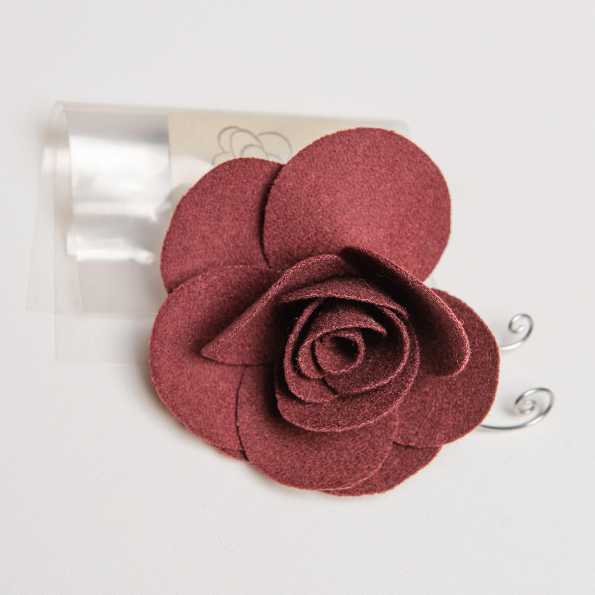 Other Cloth Roses White and Bordeaux for Curtain Decoration For Sale