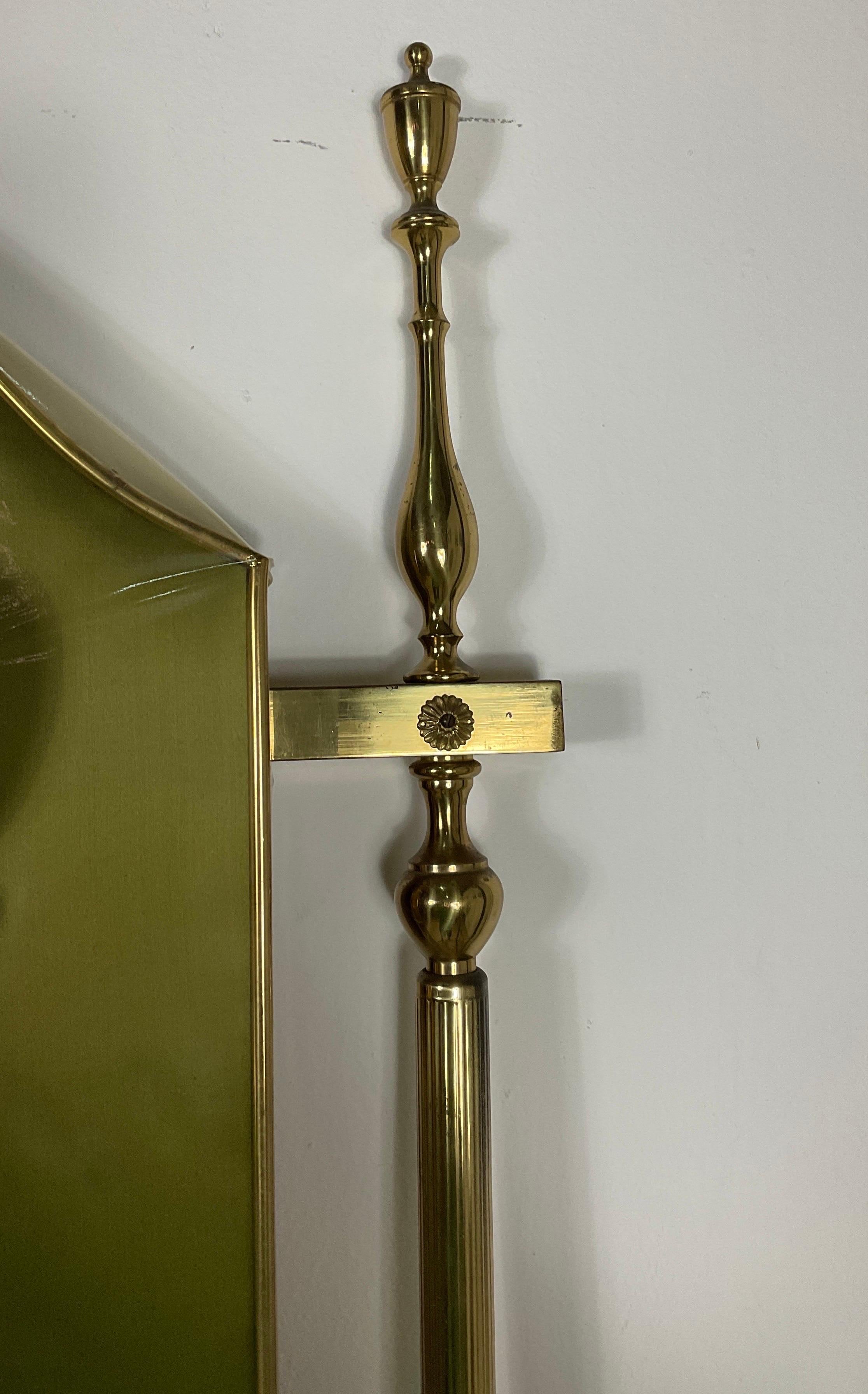 Clothes rack with brass structure, covered with wood at the back and with green For Sale 6