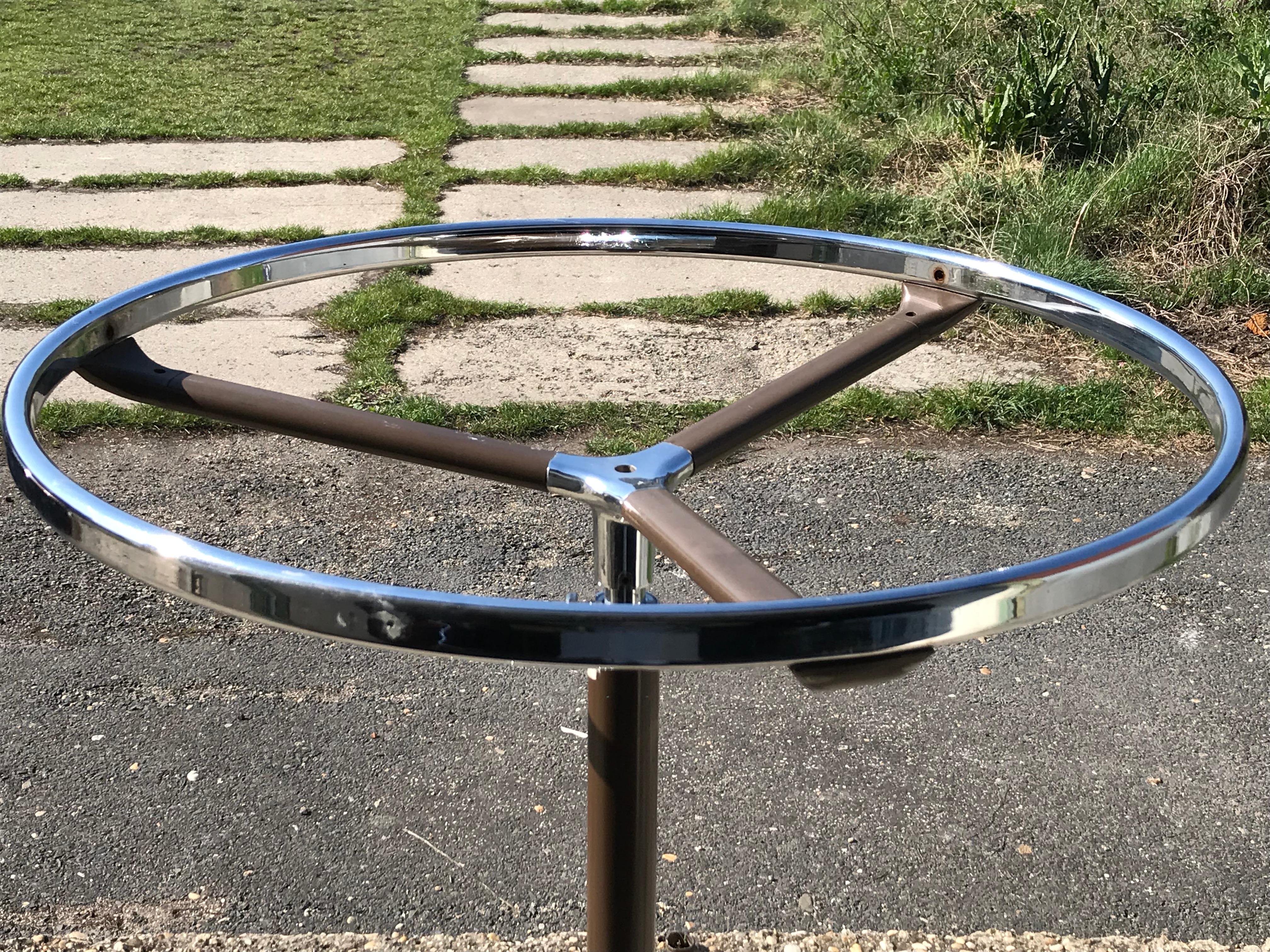 Late 20th Century Clothing Rack Round from Vitra, 1970s For Sale