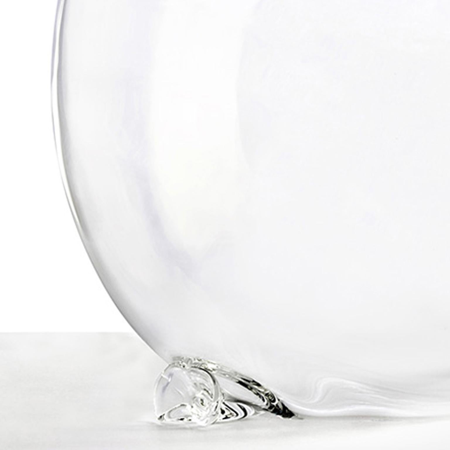 italien Vase Clou du 21e siècle en verre soufflé à la main et laiton  en vente