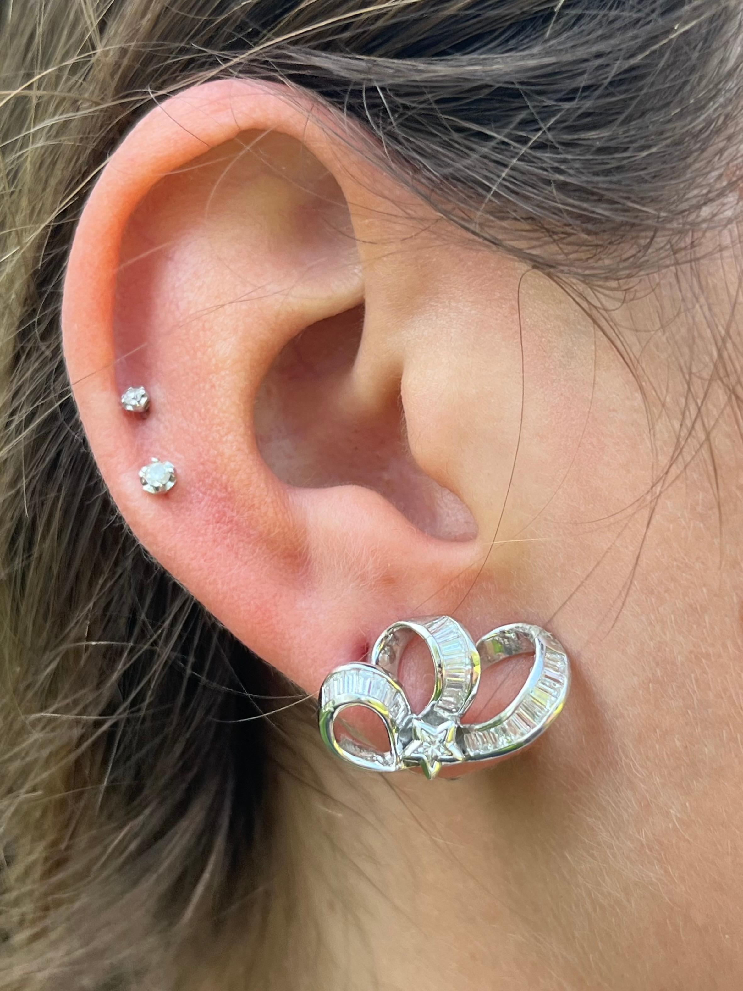 Orecchini con diamanti celesti 