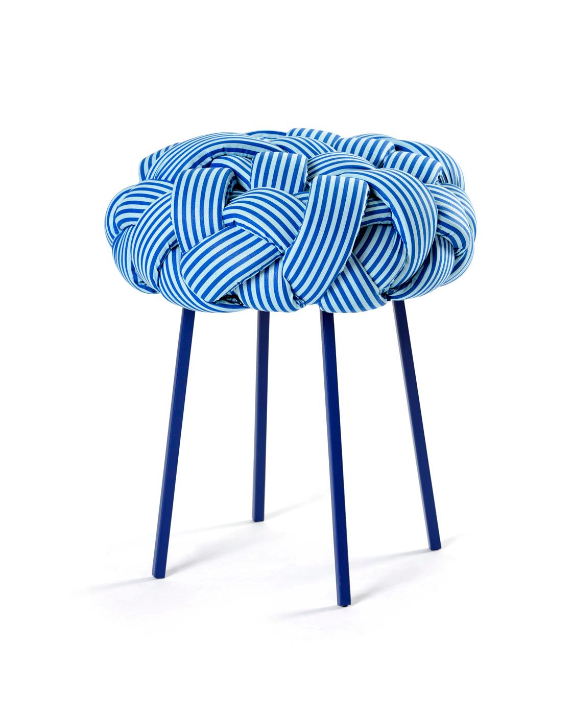 cloud around stool