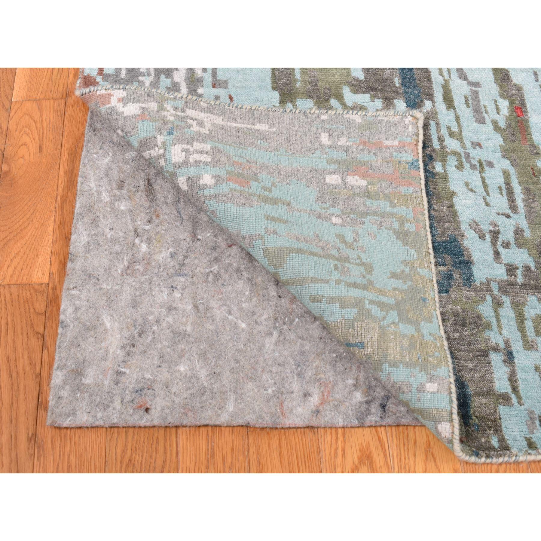 Indien Tapis d'Orient en laine et soie noué à la main Cloud Gray Abstract Design en vente