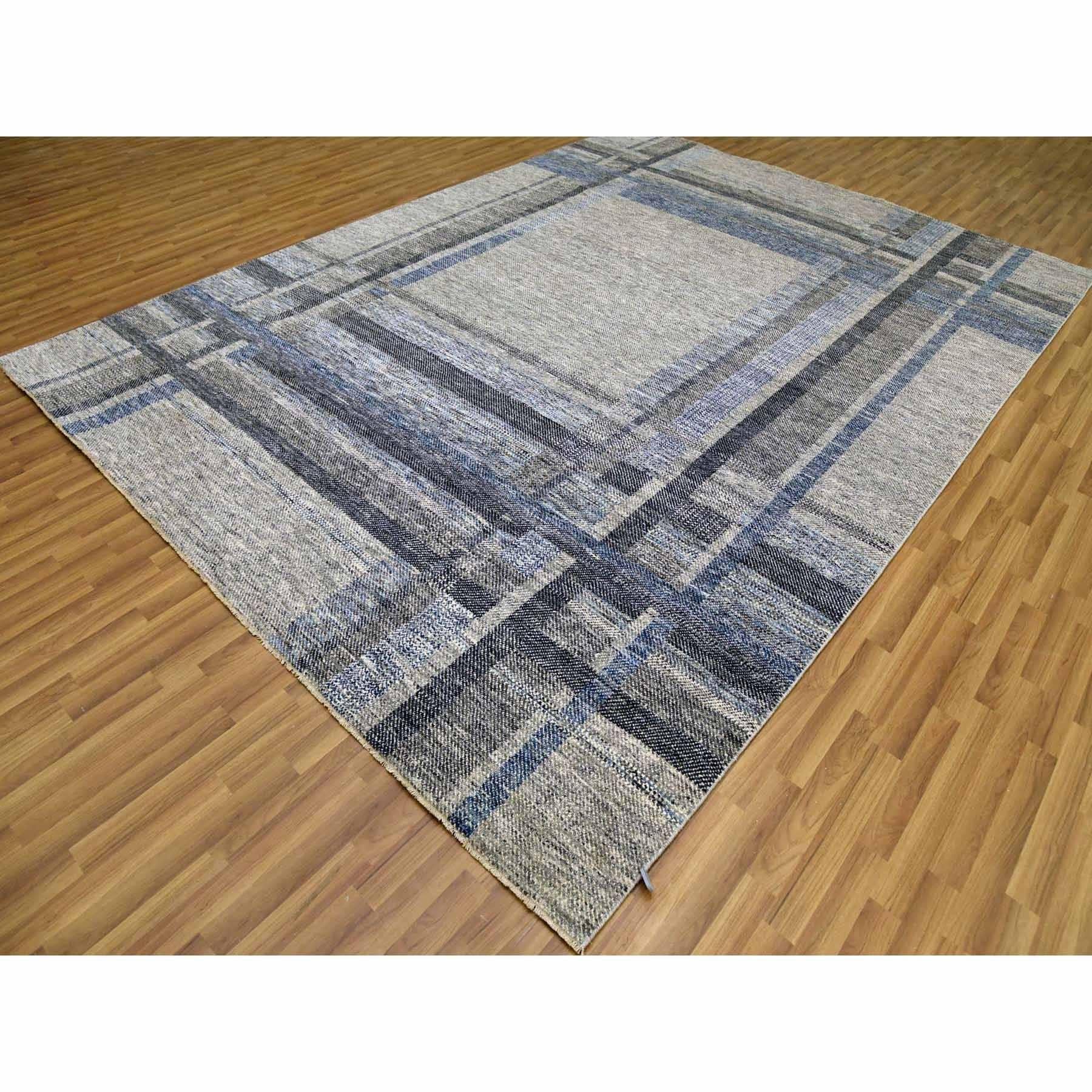 Handgeknüpfter Wollteppich in Wolkengrau mit geometrischem, offenem, kariertem Design 9'0