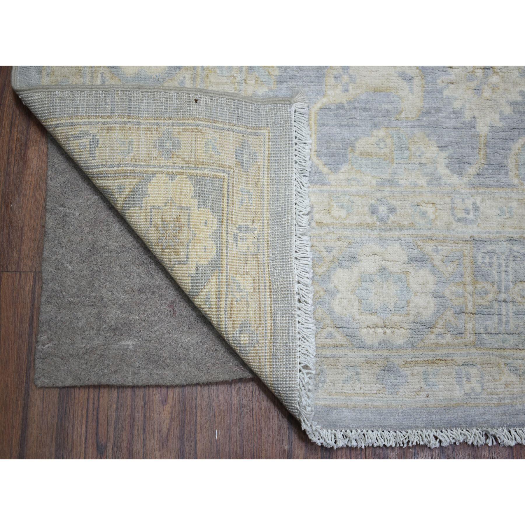 Handgeknüpfter orientalischer Teppich aus natürlicher Wolle 7'10
