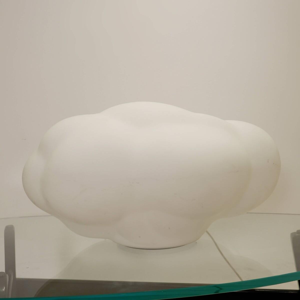 Lampe nuage en verre opalin - 1970 en vente 4
