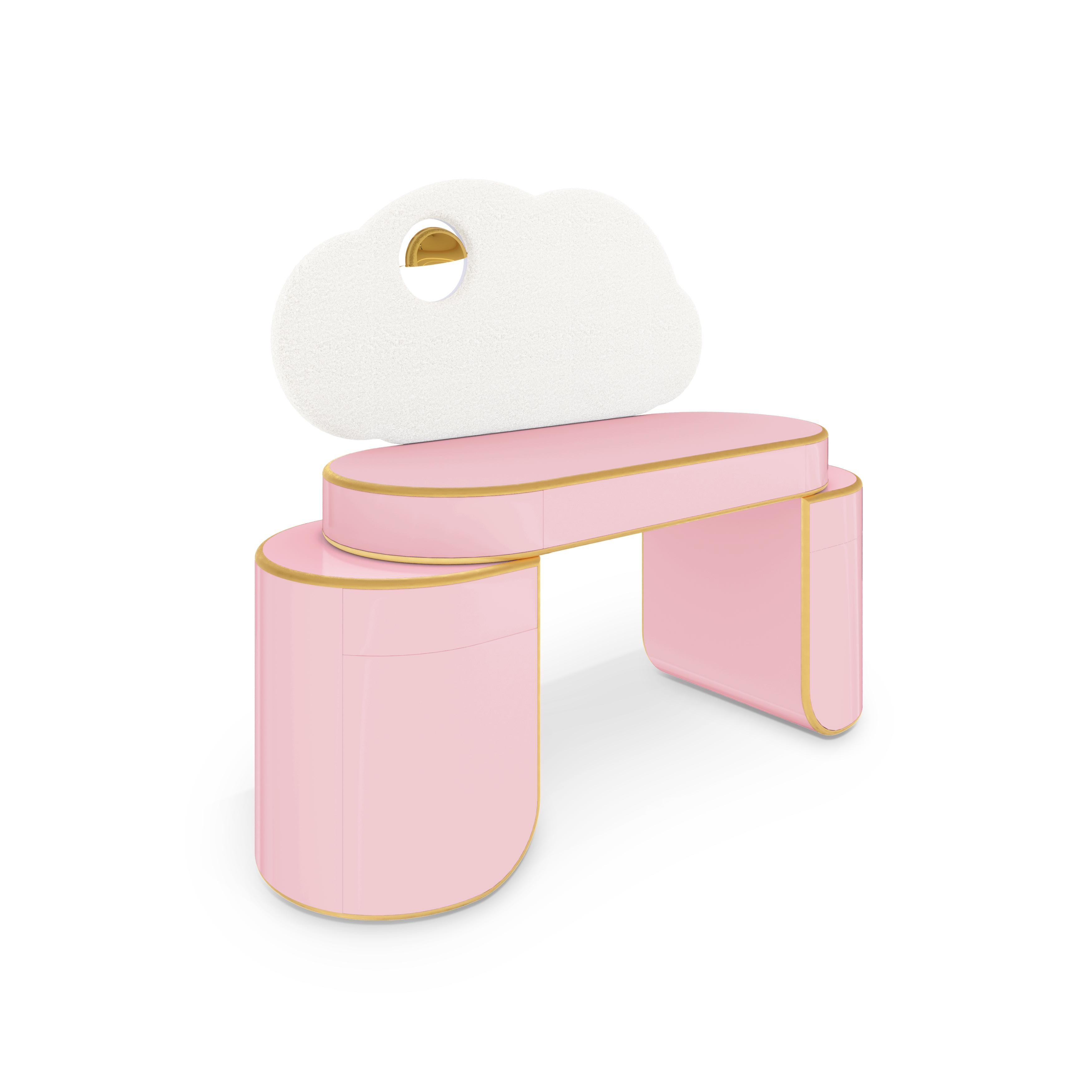 Fatto a mano Cloud Pink Glow Desk by MAGILORE - Scrivania di lusso per bambini in bouclé e foglia d'oro in vendita