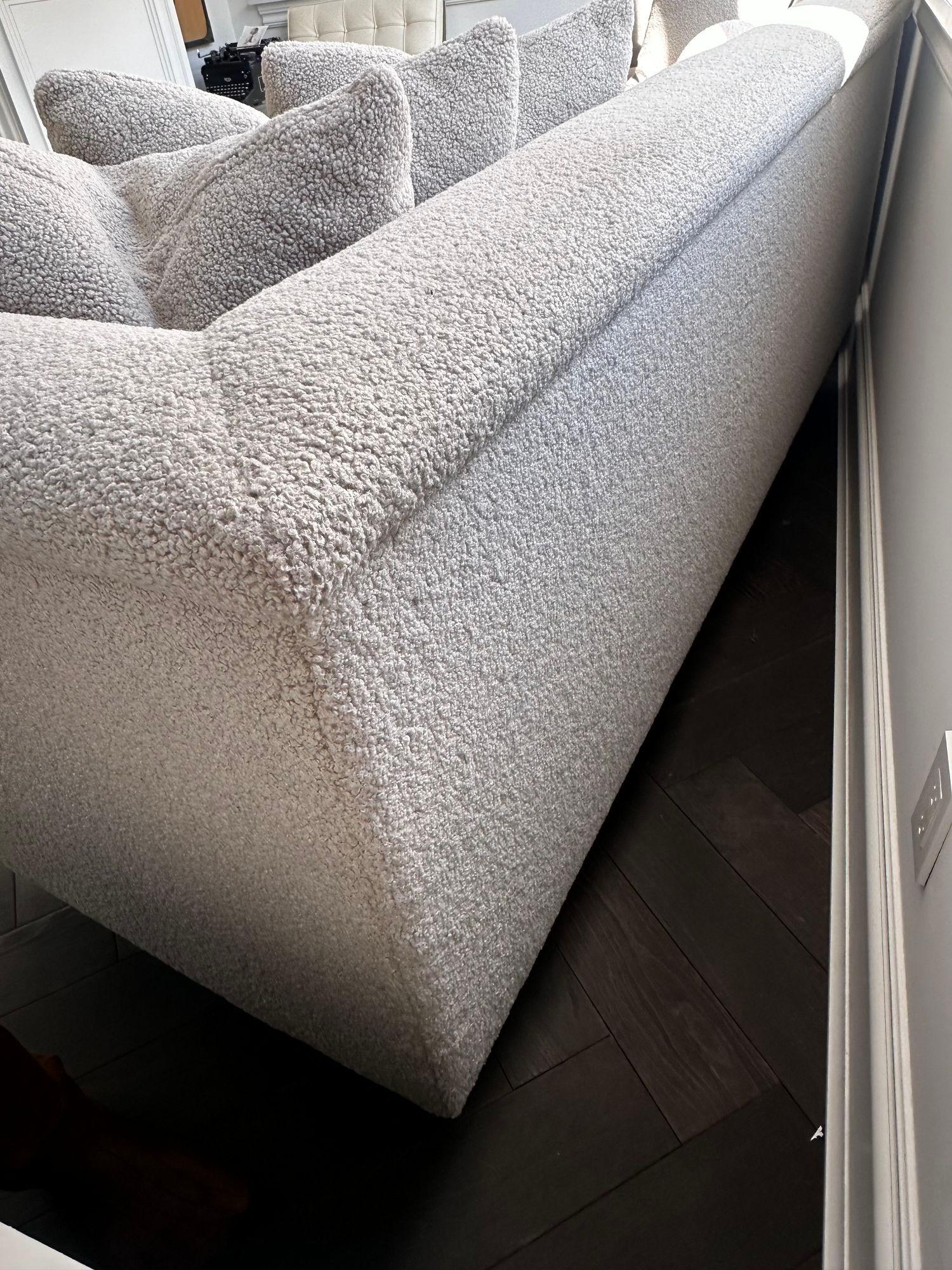 Cloud Pouf Sofa in Fog Grey Boucle in Wolkengrau. 1980 (amerikanisch) im Angebot
