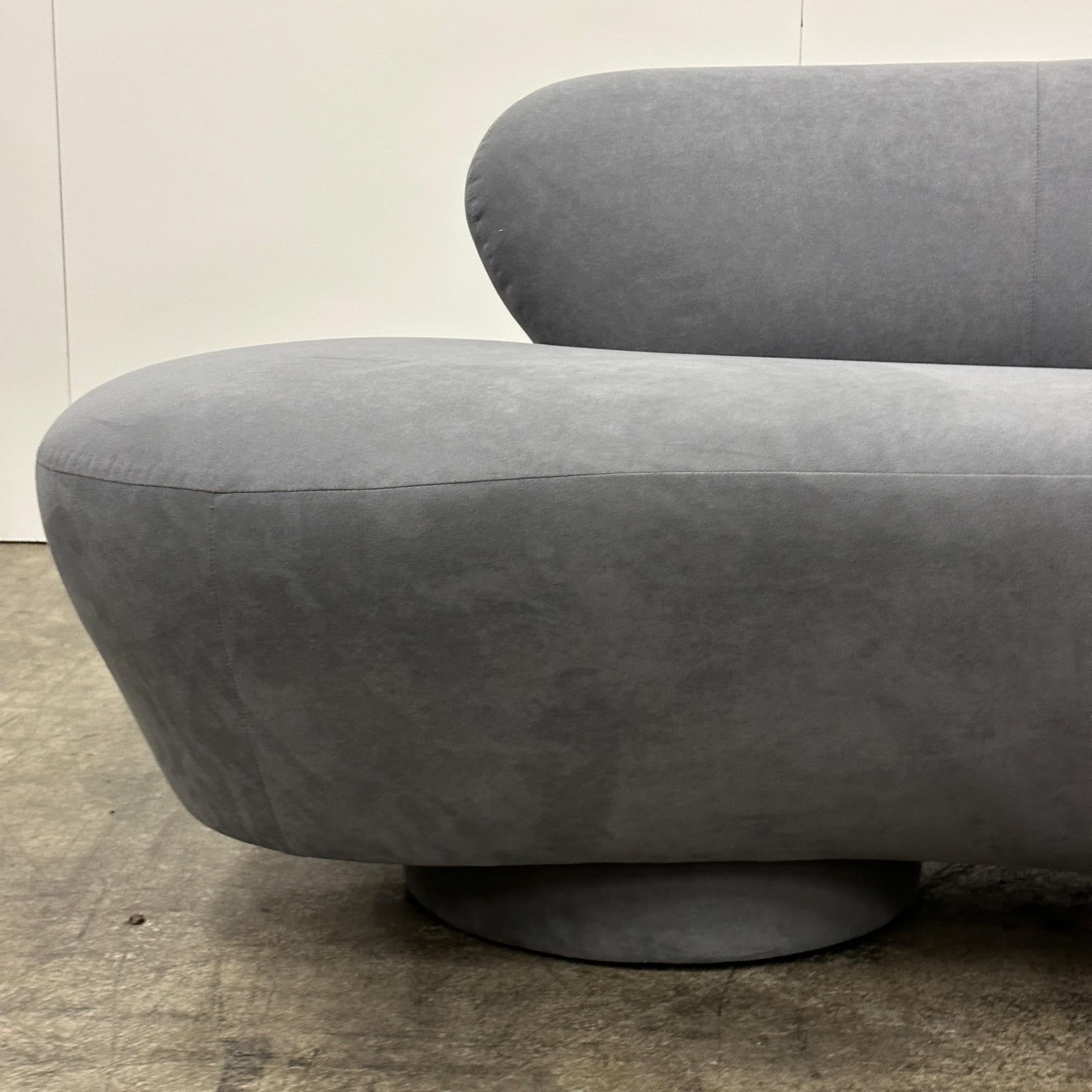 American Cloud Serpentine Sofa by Vladimir Kagan for Directional For Sale