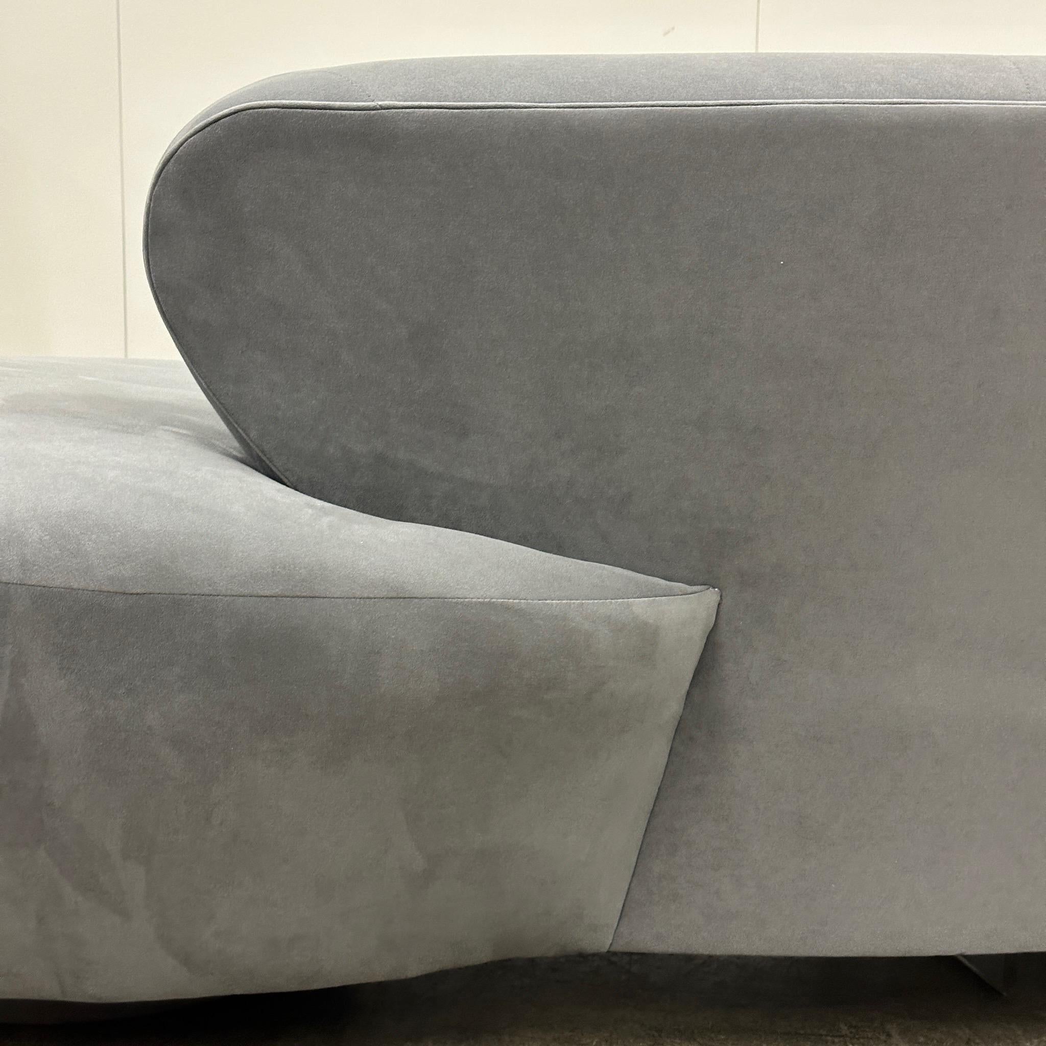 Cloud Serpentine Sofa by Vladimir Kagan for Directional For Sale 2