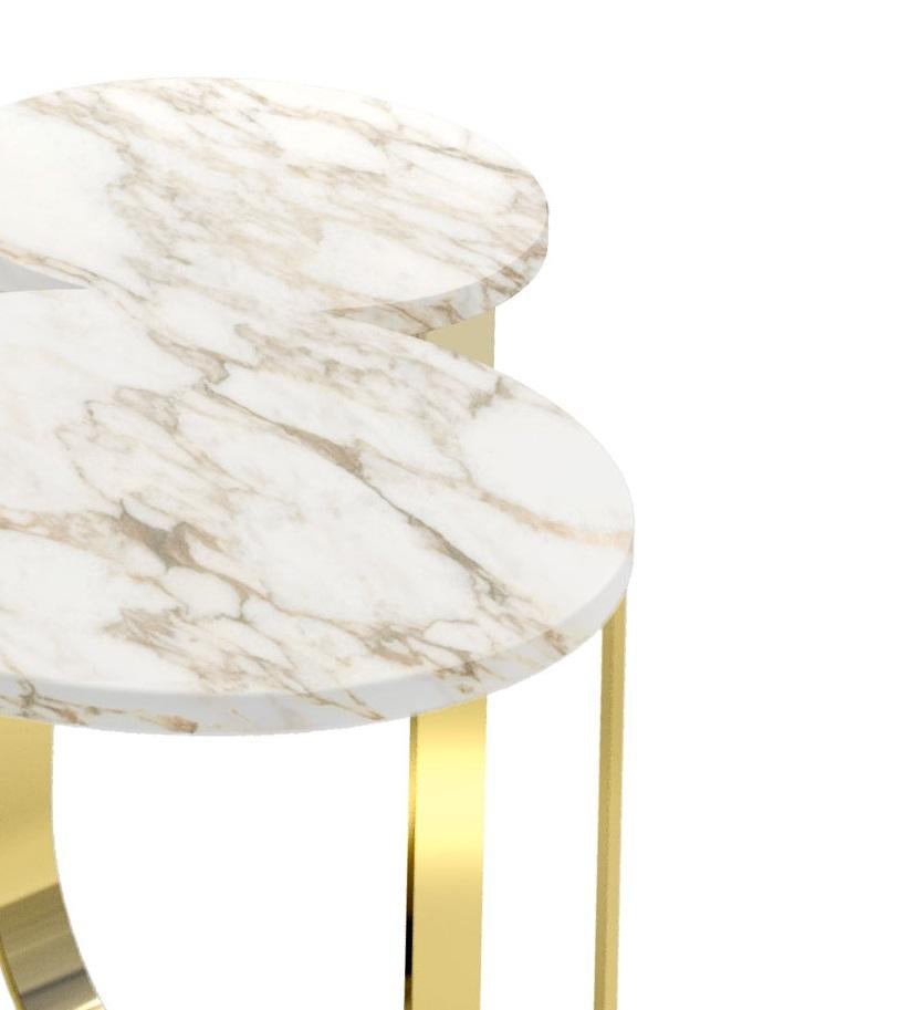 Mesa auxiliar Cloud de mármol y espejo de latón pulido by Barberini & Gunnell en Nuevo estado para la venta en Geneve, CH