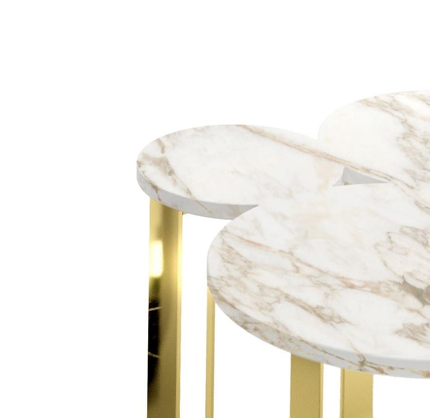 Mesa auxiliar Cloud de mármol y espejo de latón pulido by Barberini & Gunnell Siglo XXI y contempor�áneo en venta