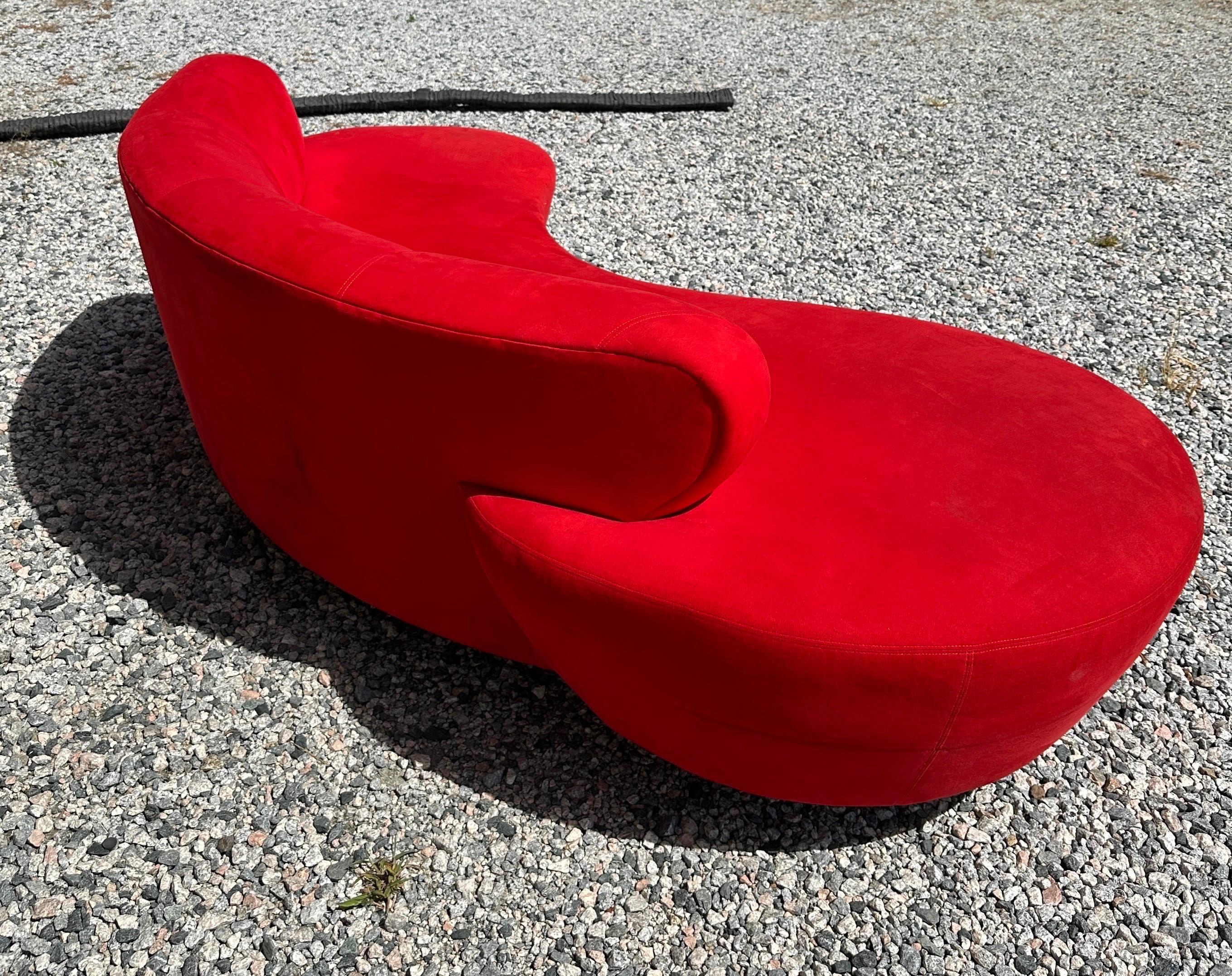 Iconic Cloud Sofa with lucite center support by Vladimir Kagan for Directional. 

Fabric is original and in fair condition.

Reupholstery is available for a fee. Reach out for more information.