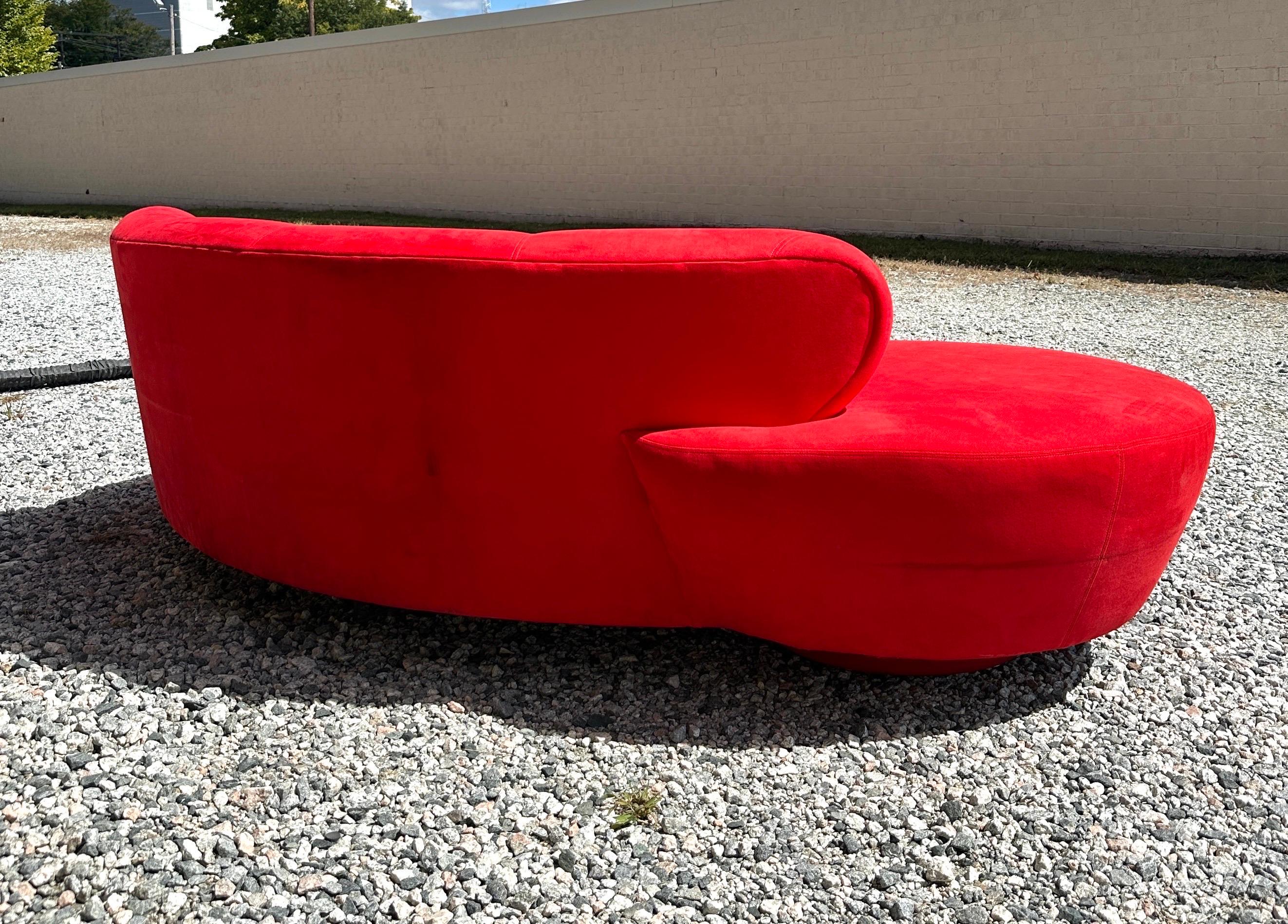 Cloud Sofa designed by Vladimir Kagan for Directional In Good Condition For Sale In Greensboro, NC