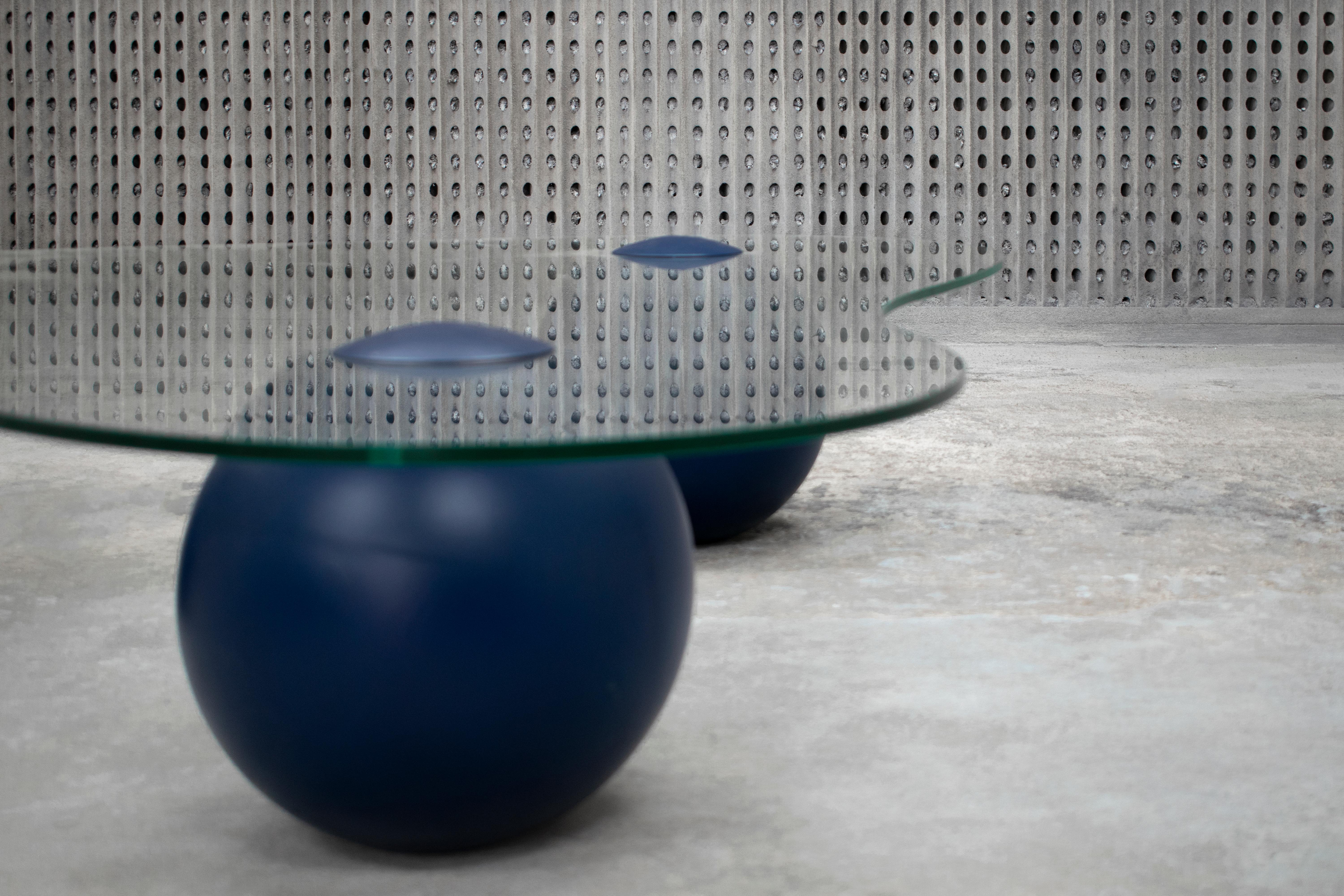 CLOUD Organic Shaped Glass Coffee Table with Blue Solid Wood Spheres In New Condition For Sale In Larnaca, CY