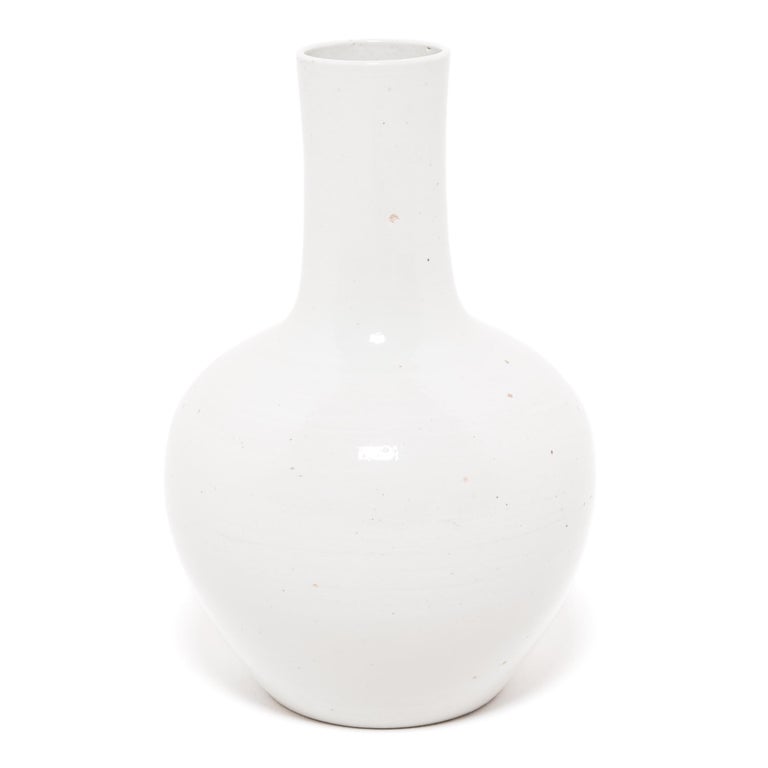 Chinese Cloud White Double Bottleneck Vase For Sale