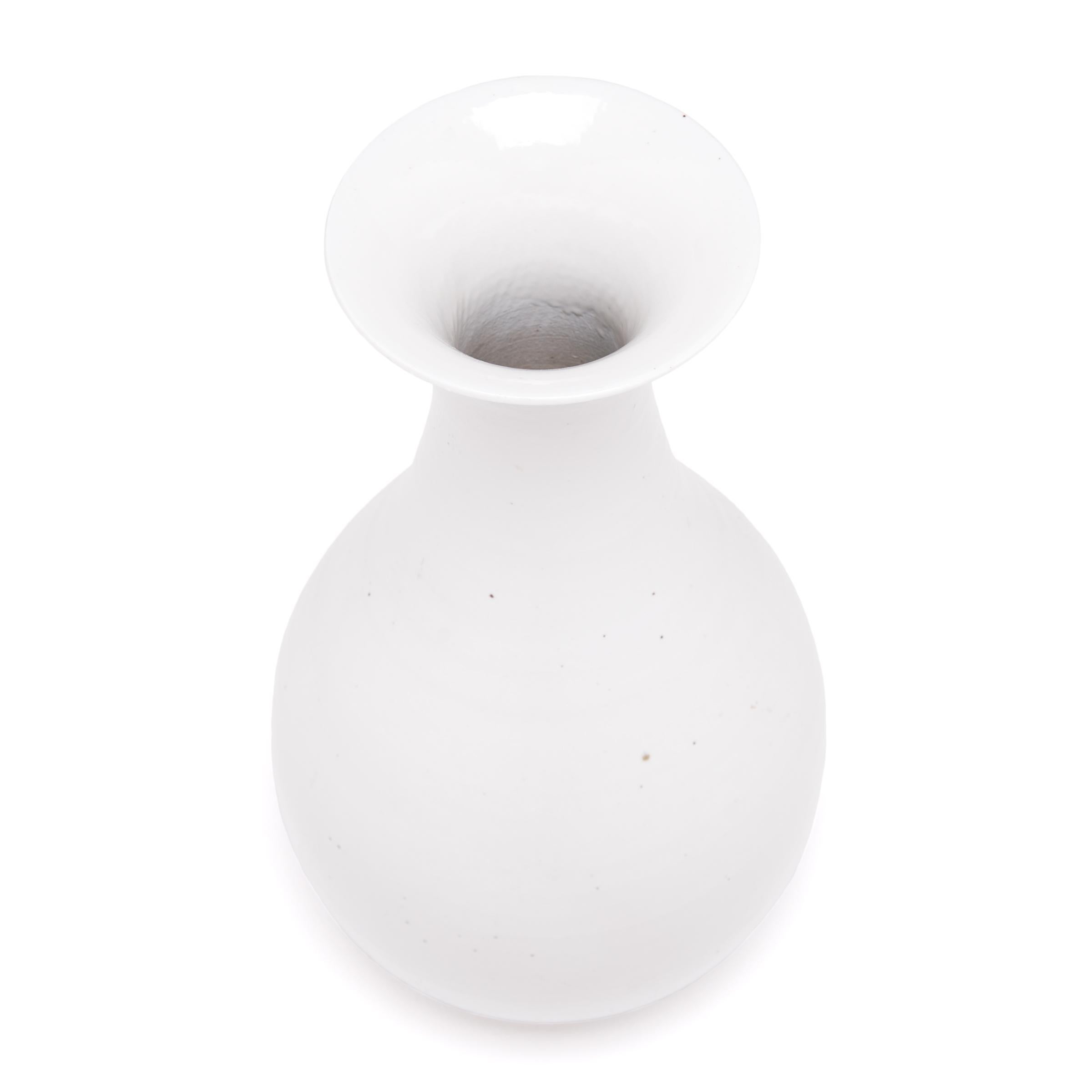 Porcelain White Glazed Chinese Pear Vase For Sale