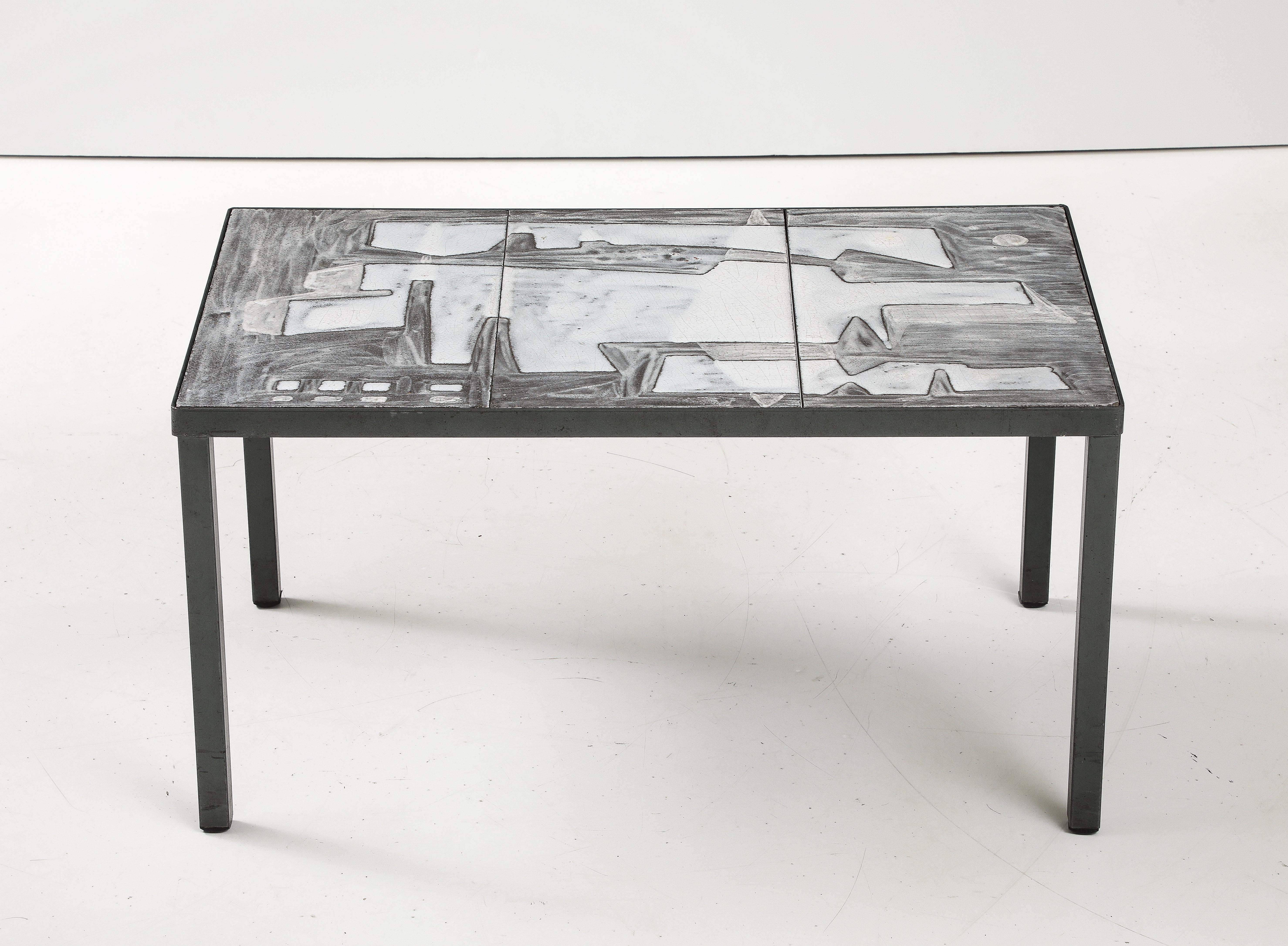 table basse pierre de lave