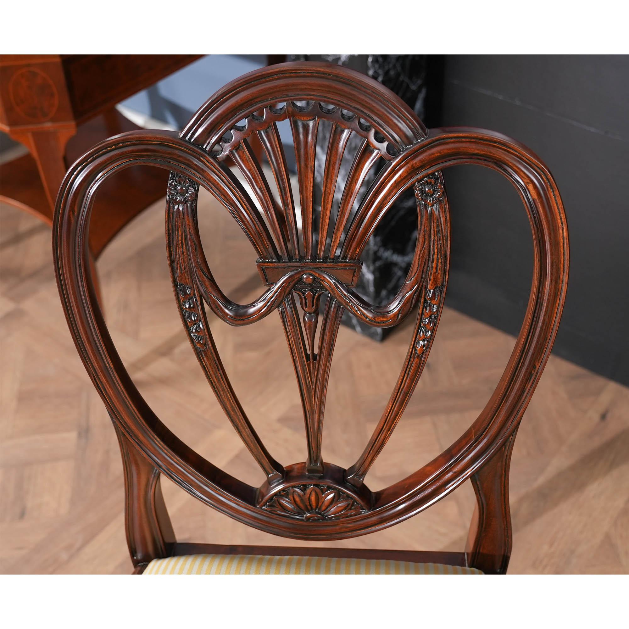 Sedie da pranzo con schienale a trifoglio, set da 10 in vendita 5