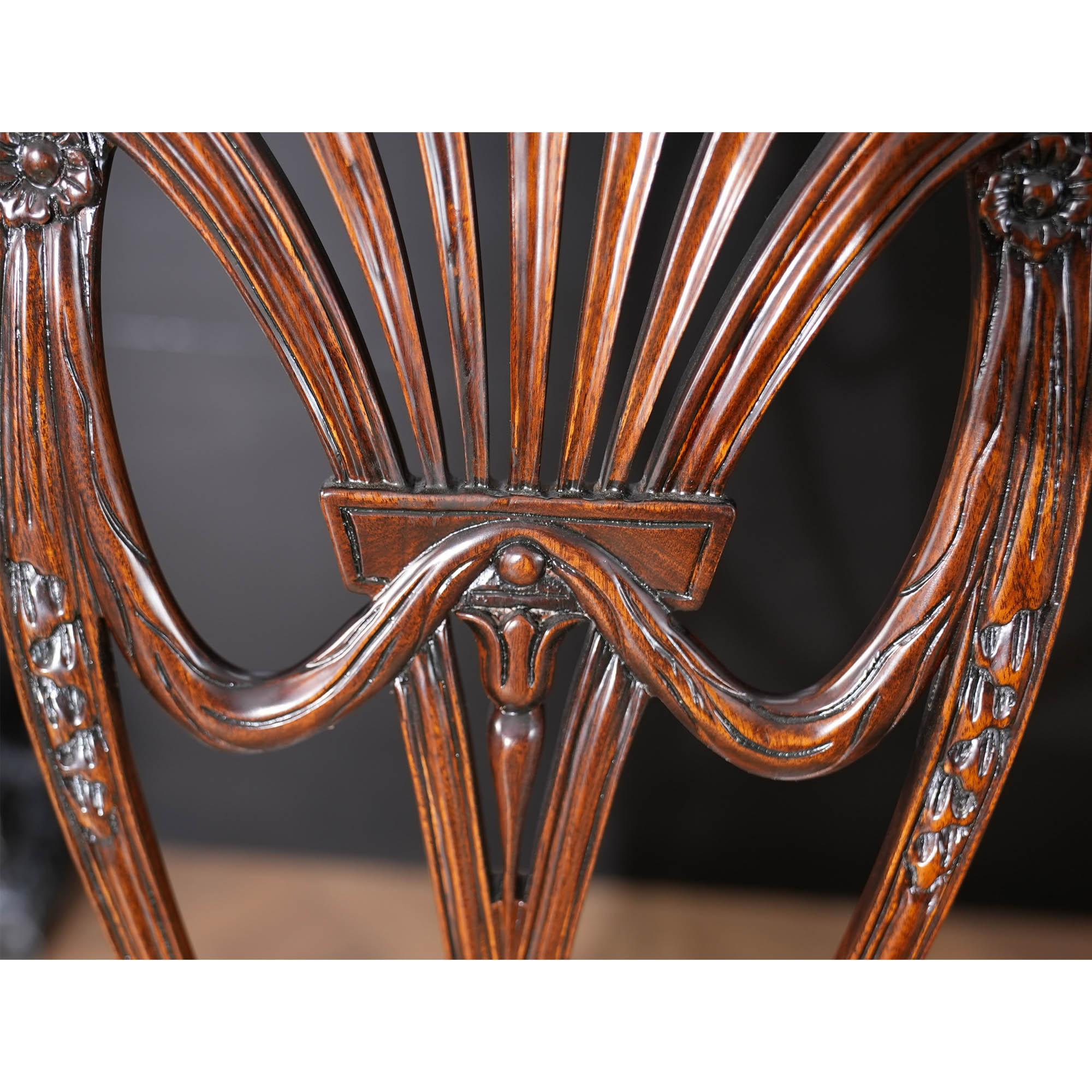 Sedie da pranzo con schienale a trifoglio, set da 10 in vendita 8