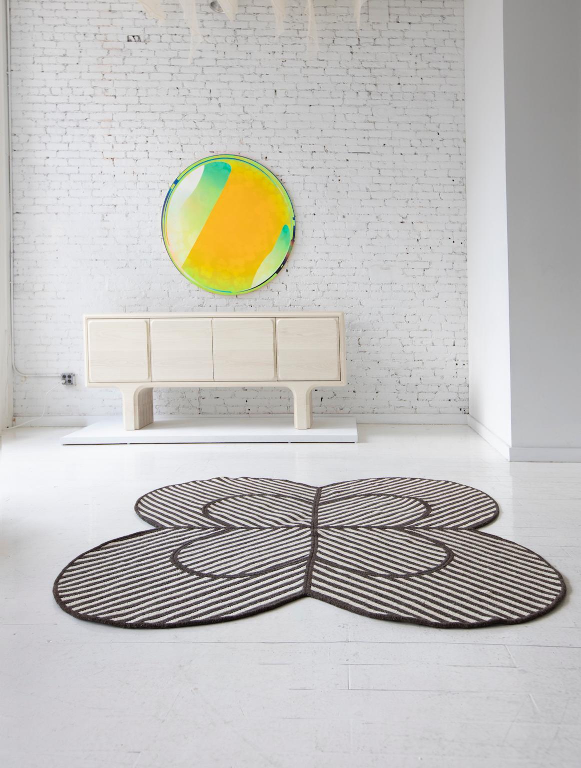 Clover Braided Wool Contemporary Abstract Minimalist Sculptural Rug For Sale 1