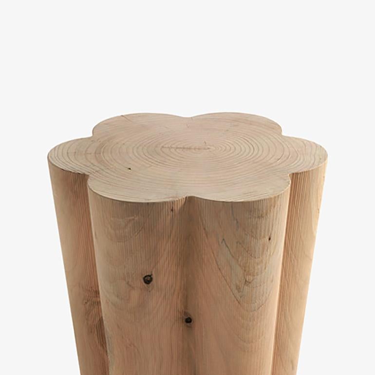 Stool Clover Cedar made in natural solid cedar
wood with natural pine extract wax treatment.
Solid cedar wood include movement, 
cracks and changes in wood conditions, 
this is the essential characteristic of natural 
solid cedar wood due to