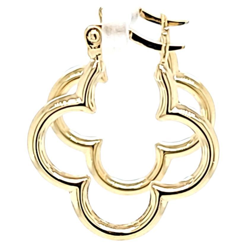 Clover Hoop Earrings in Yellow Gold