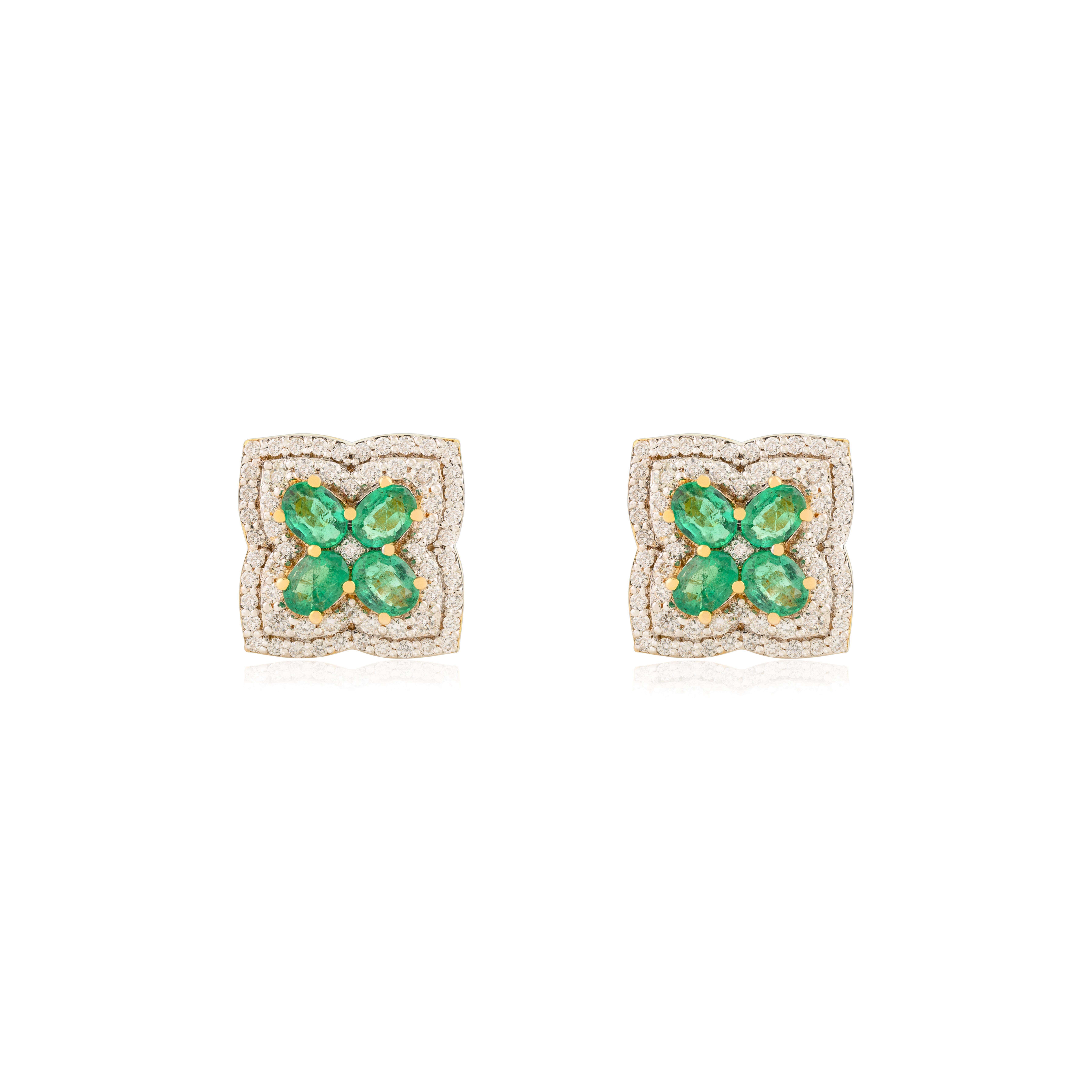 Vom Klee inspirierte florale Ohrstecker mit Smaragd und Diamant aus 14k Gelbgold im Angebot 1