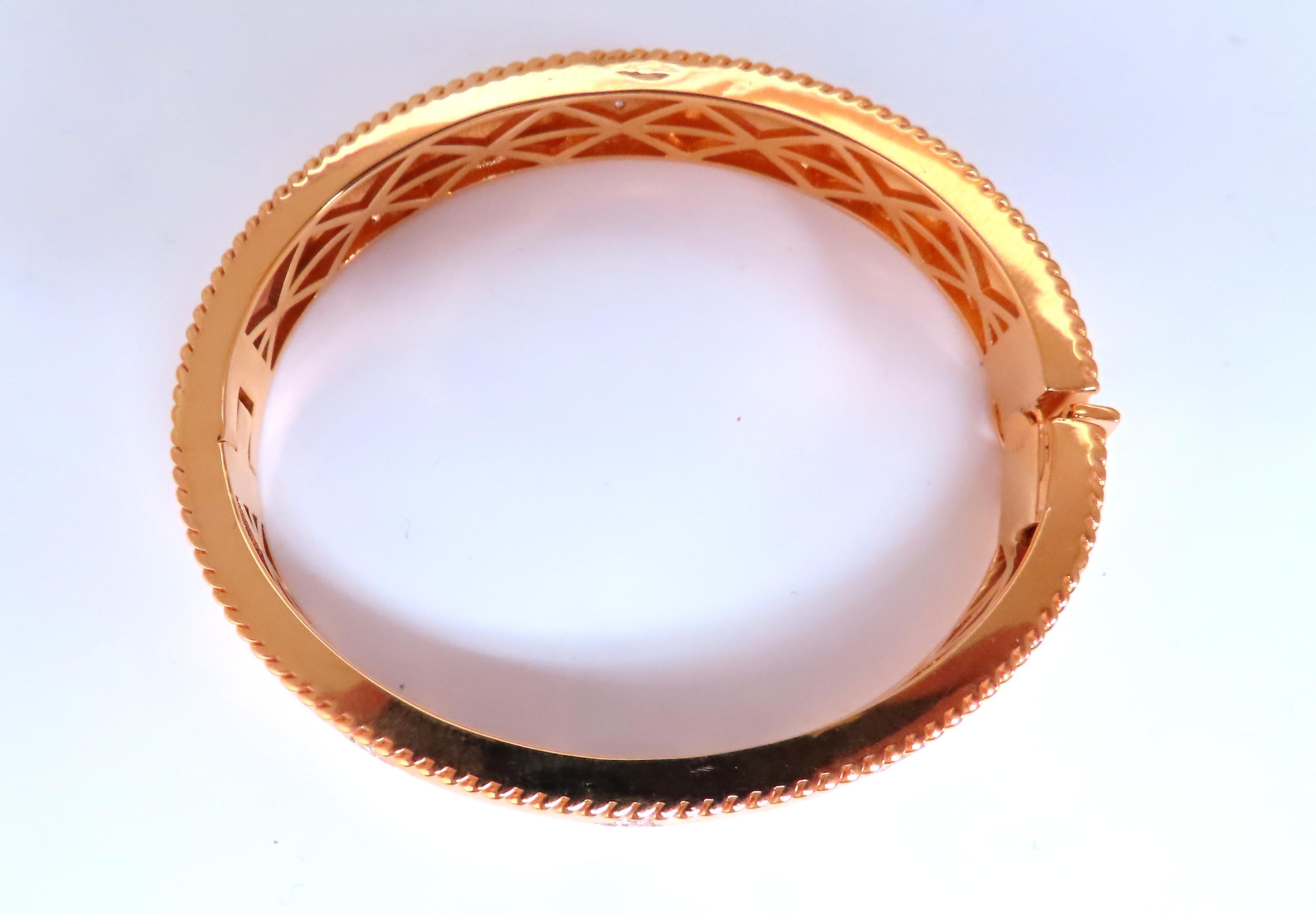 Armreif mit Kleeblatt mit natürlichen Diamanten 14kt 95547 im Zustand „Neu“ im Angebot in New York, NY