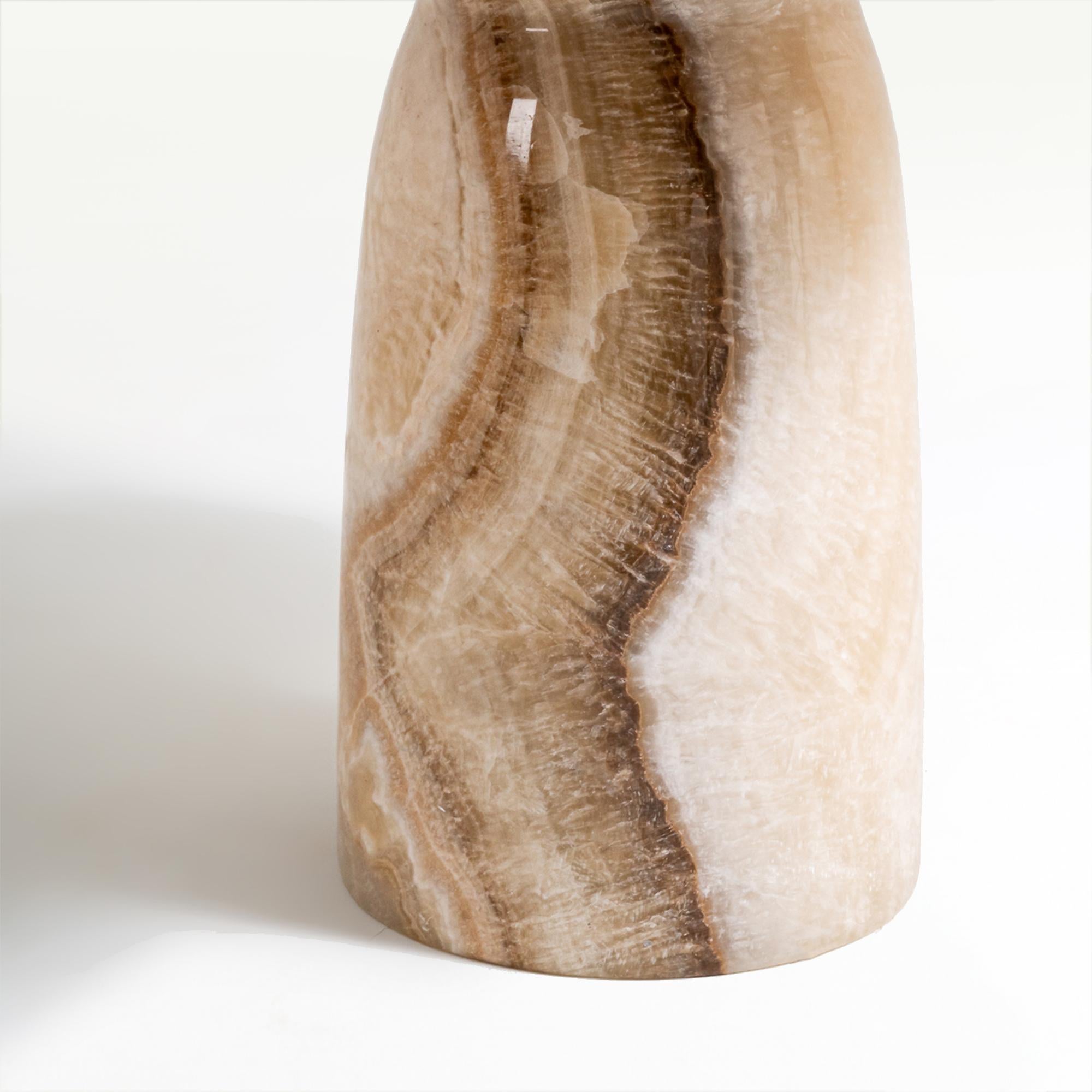 Indonésien Table basse trèfle fleur en onyx en vente