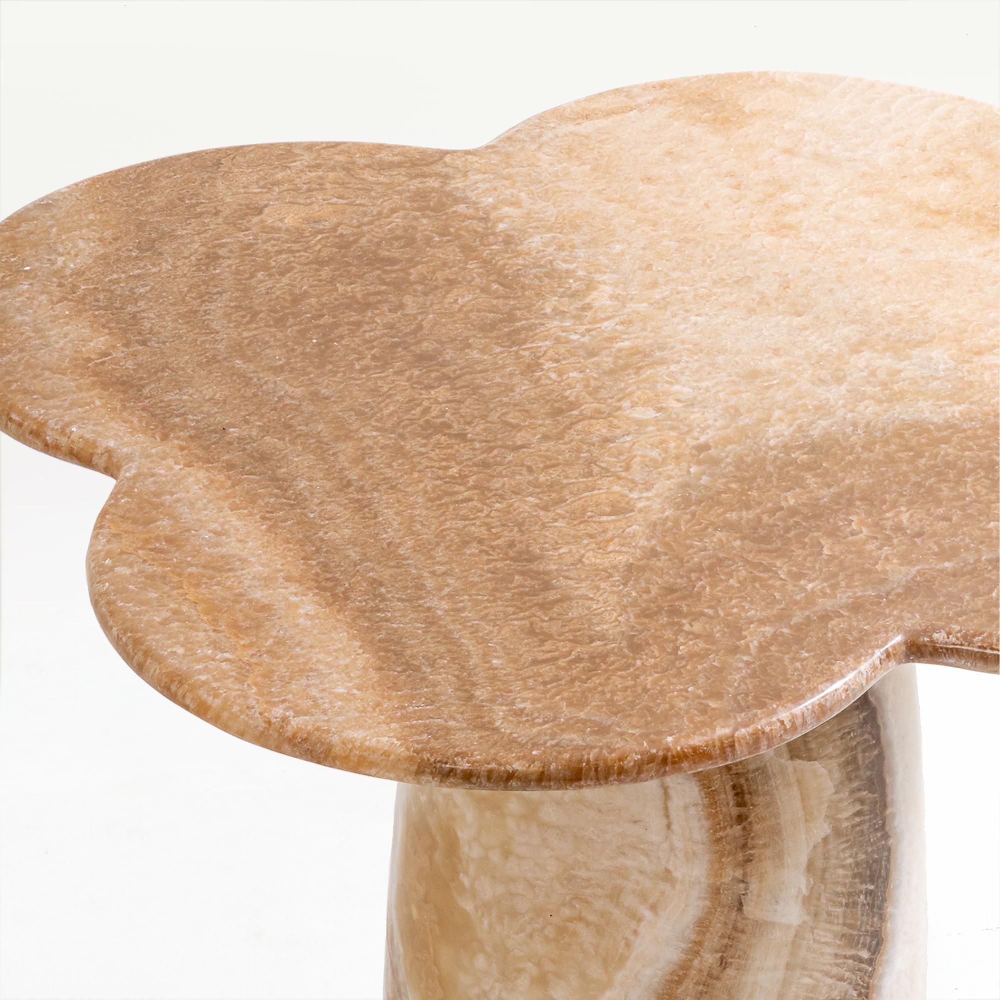 Table basse trèfle fleur en onyx Neuf - En vente à New York, US