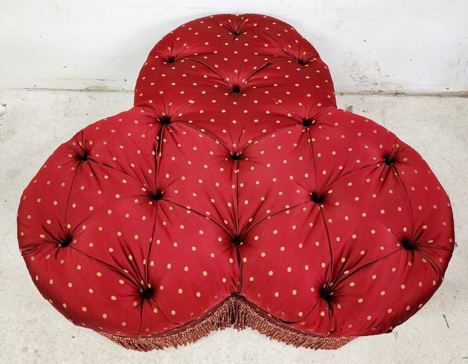 Clover Ottoman Pouf Tufted Hollywood Regency  In Good Condition For Sale In Lake Worth, FL